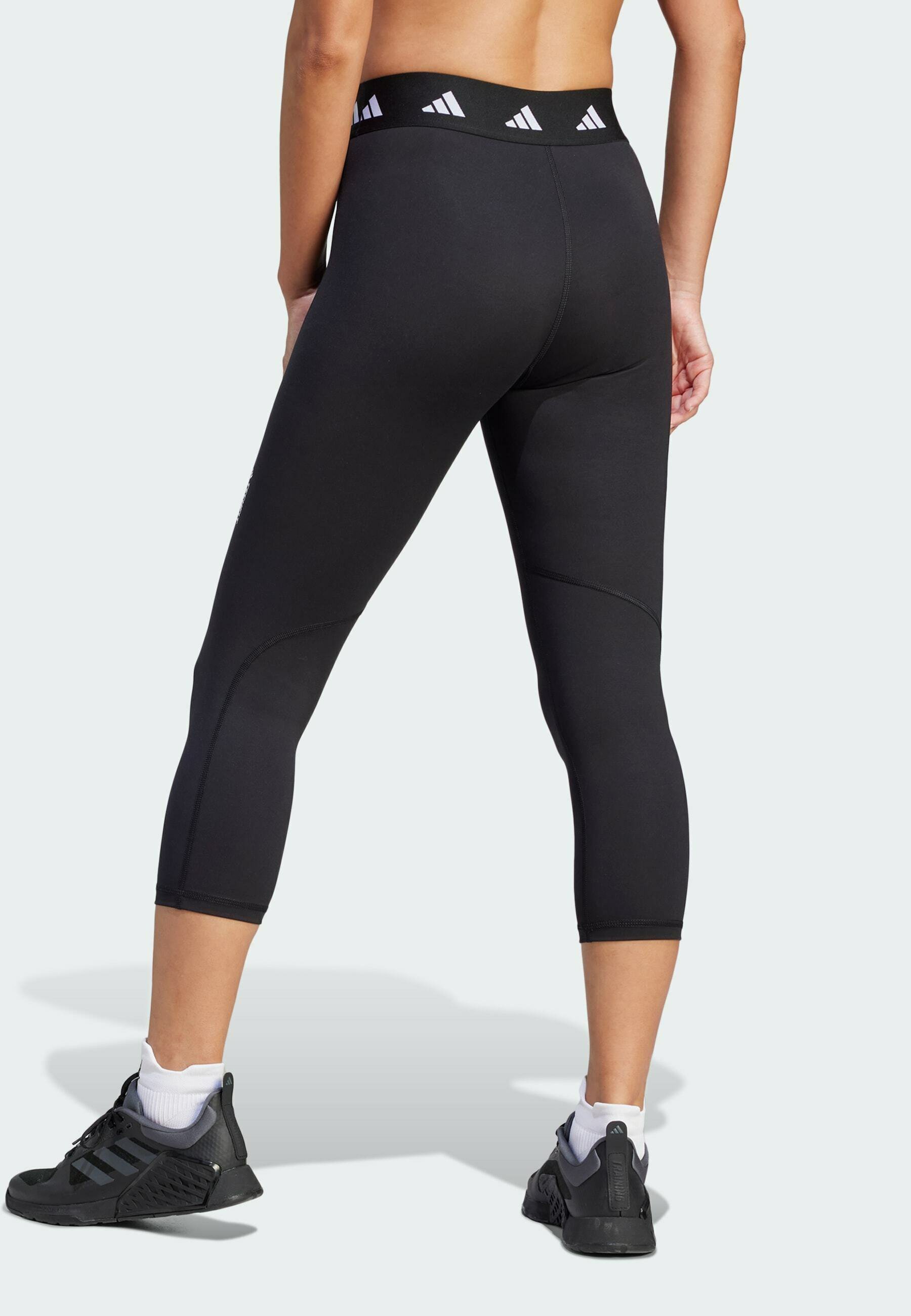 TECHFIT CAPRI - Leggings