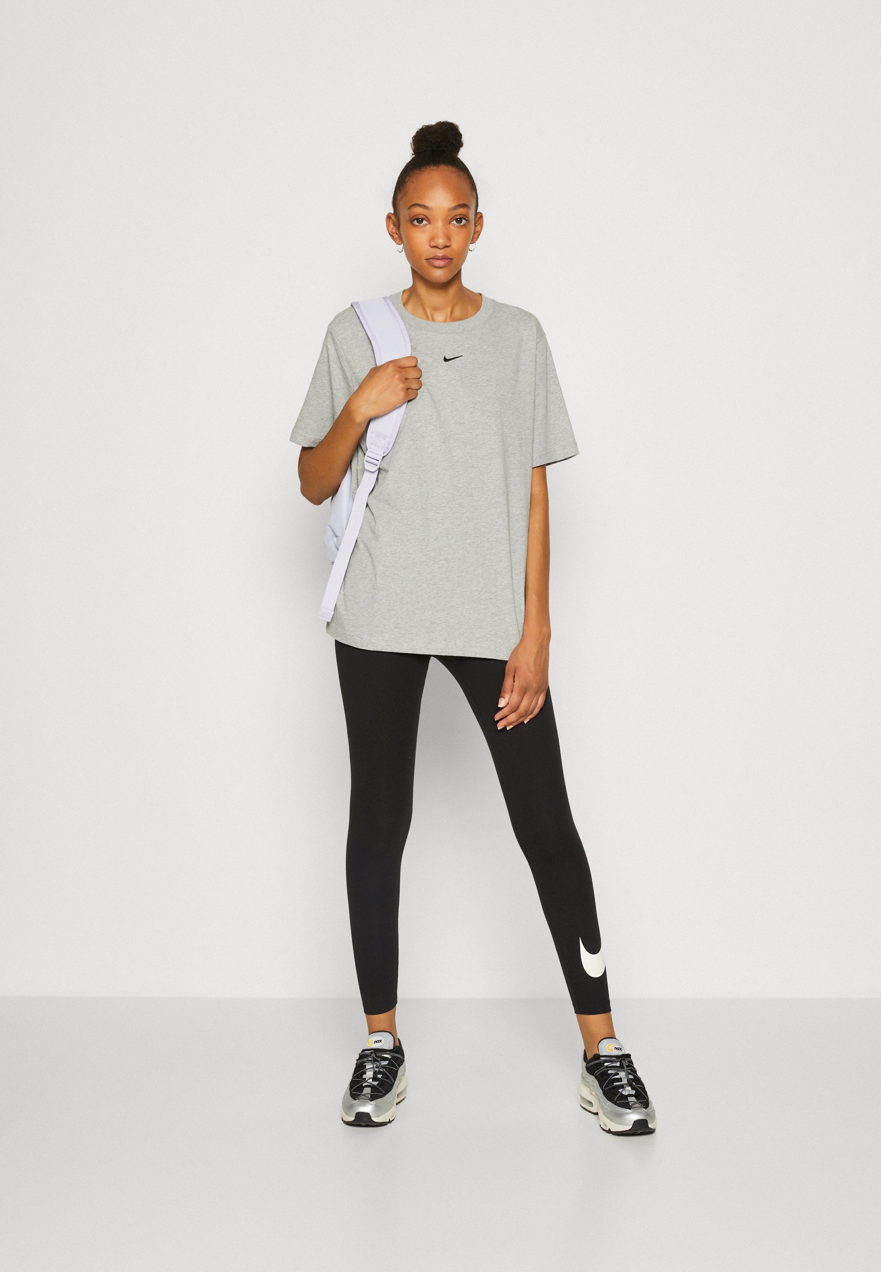 TEE - Basic T-shirt