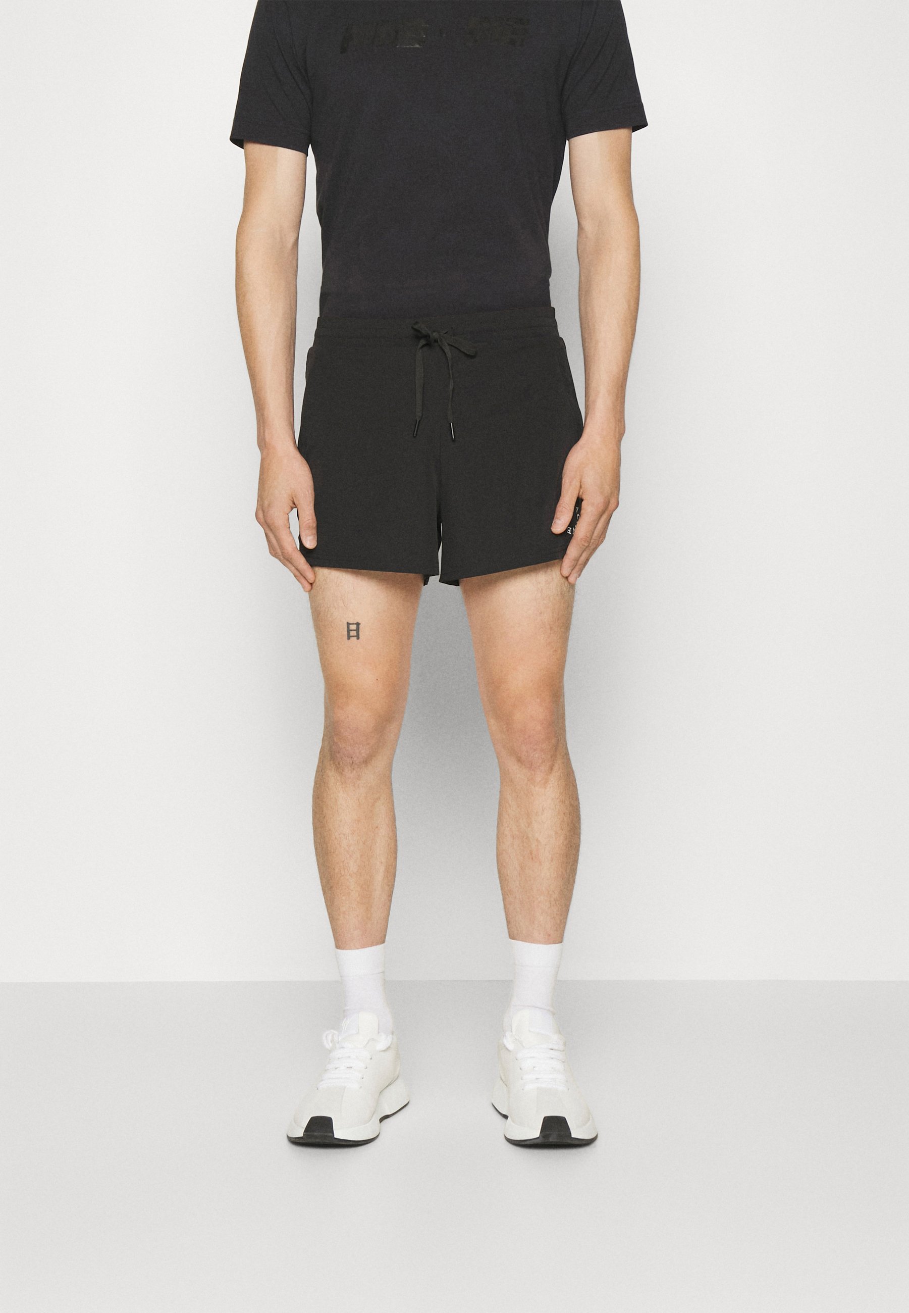 TRAINING UNISEX - Shorts