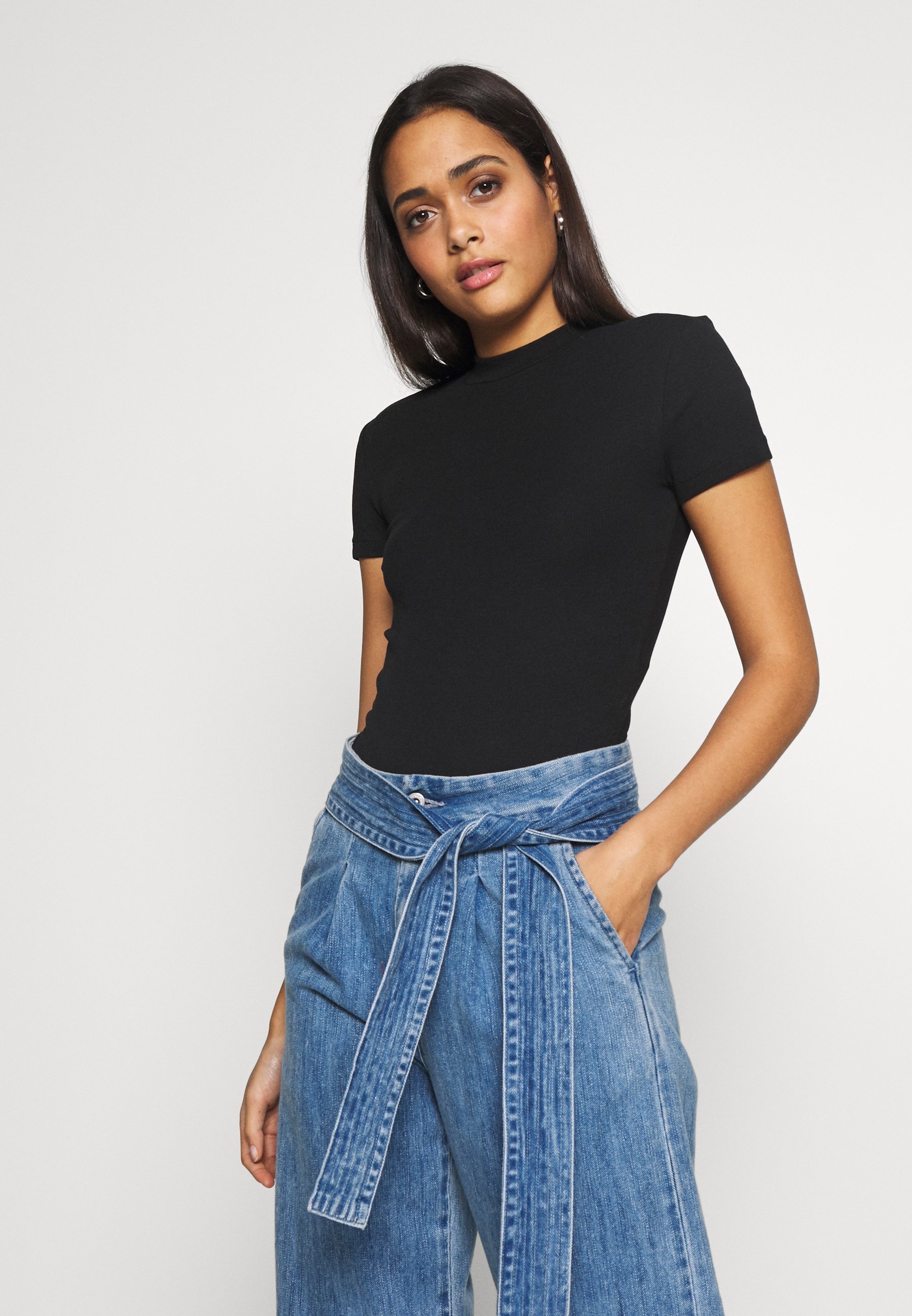 Basic T-shirt -black