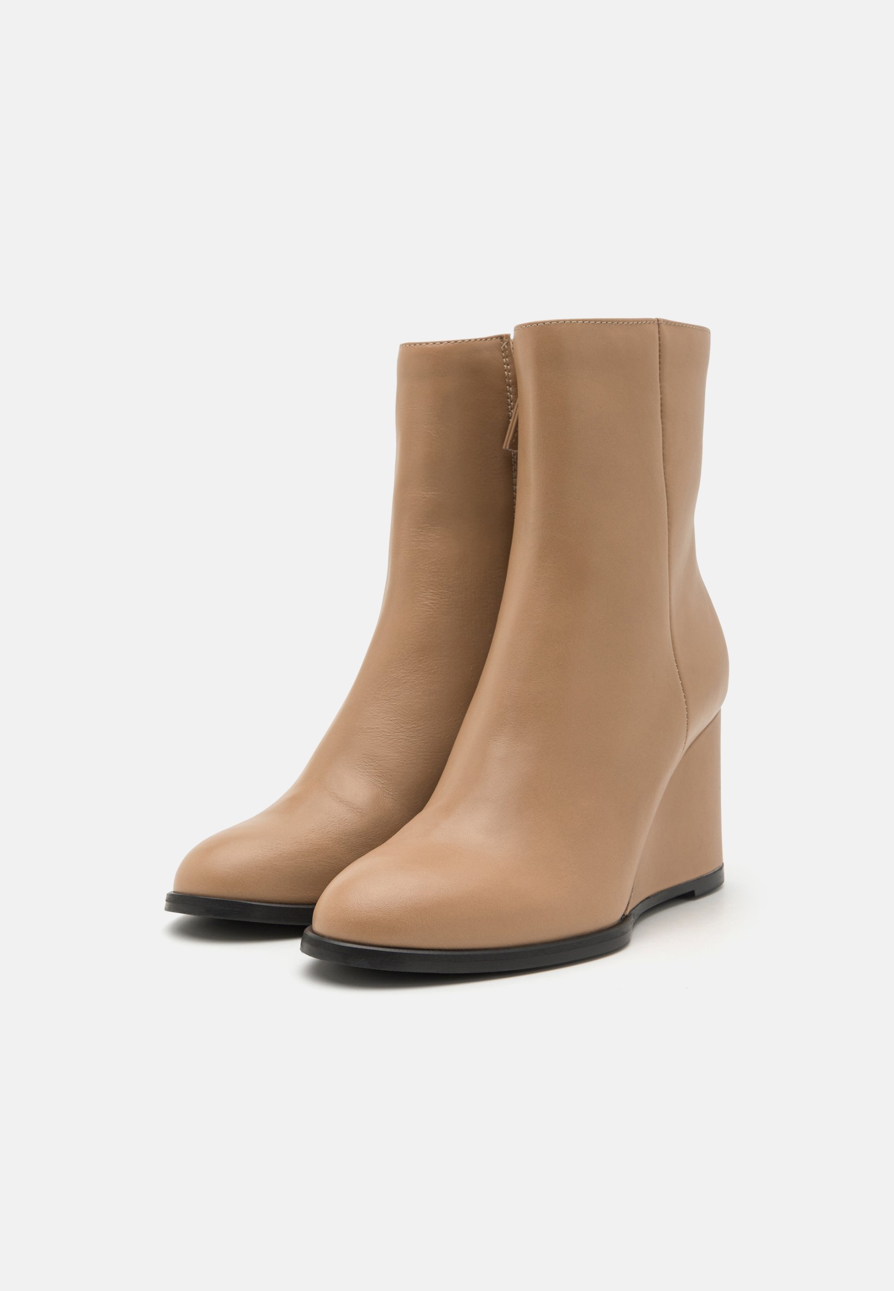 NILUFAR - Wedge Ankle Boots