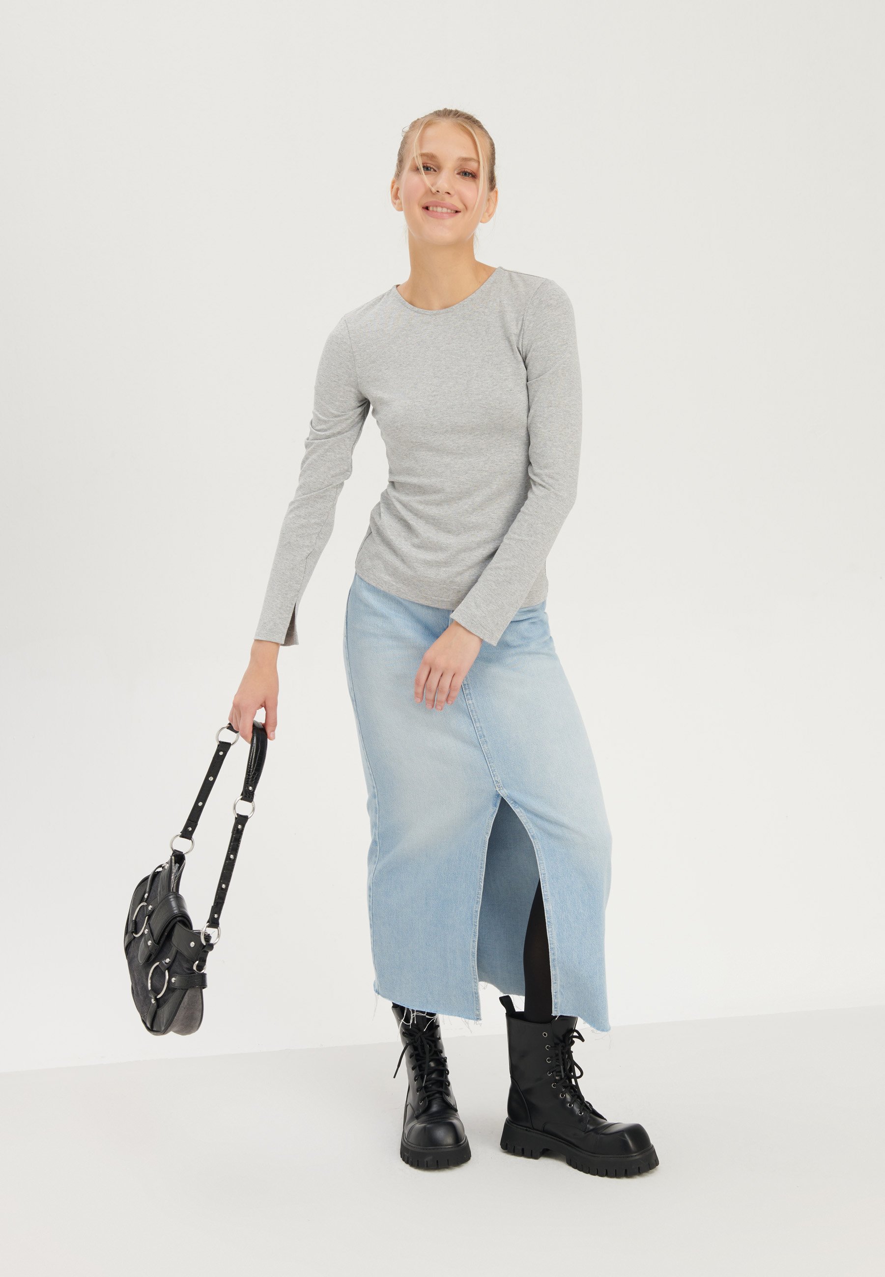 Long sleeved top