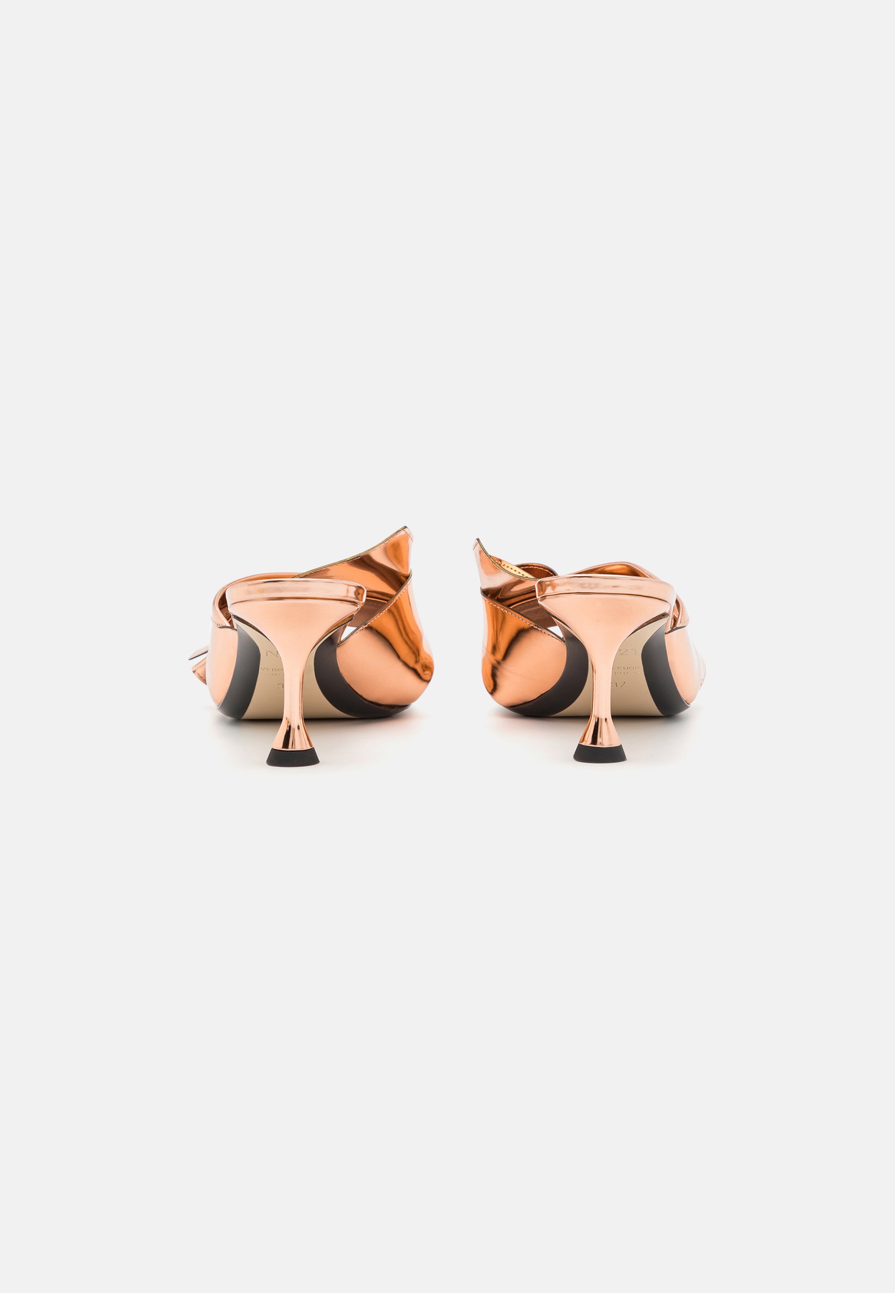 MULES - Heeled mules