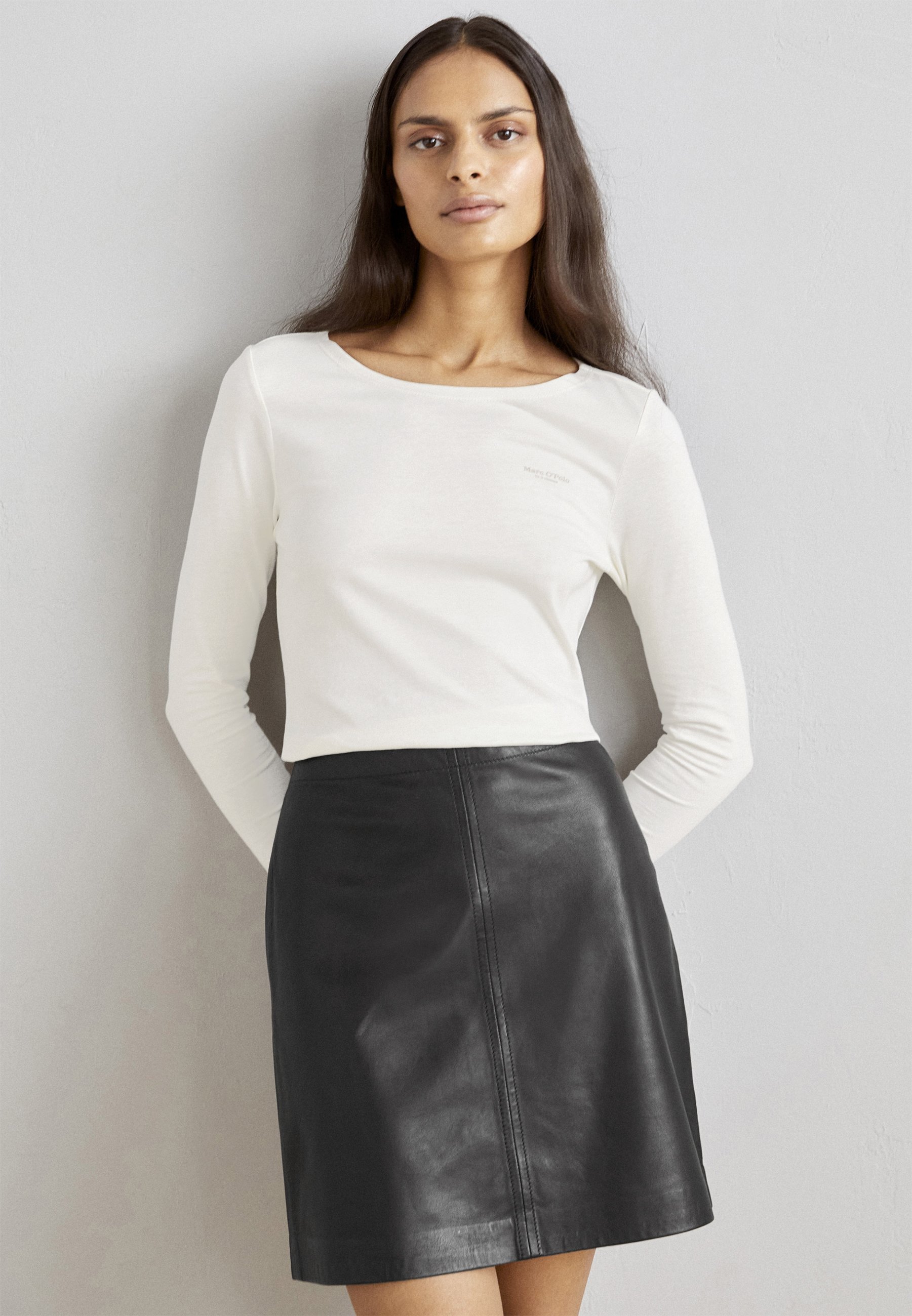 LONG SLEEVE ROUND NECK SOLID - Long sleeved top