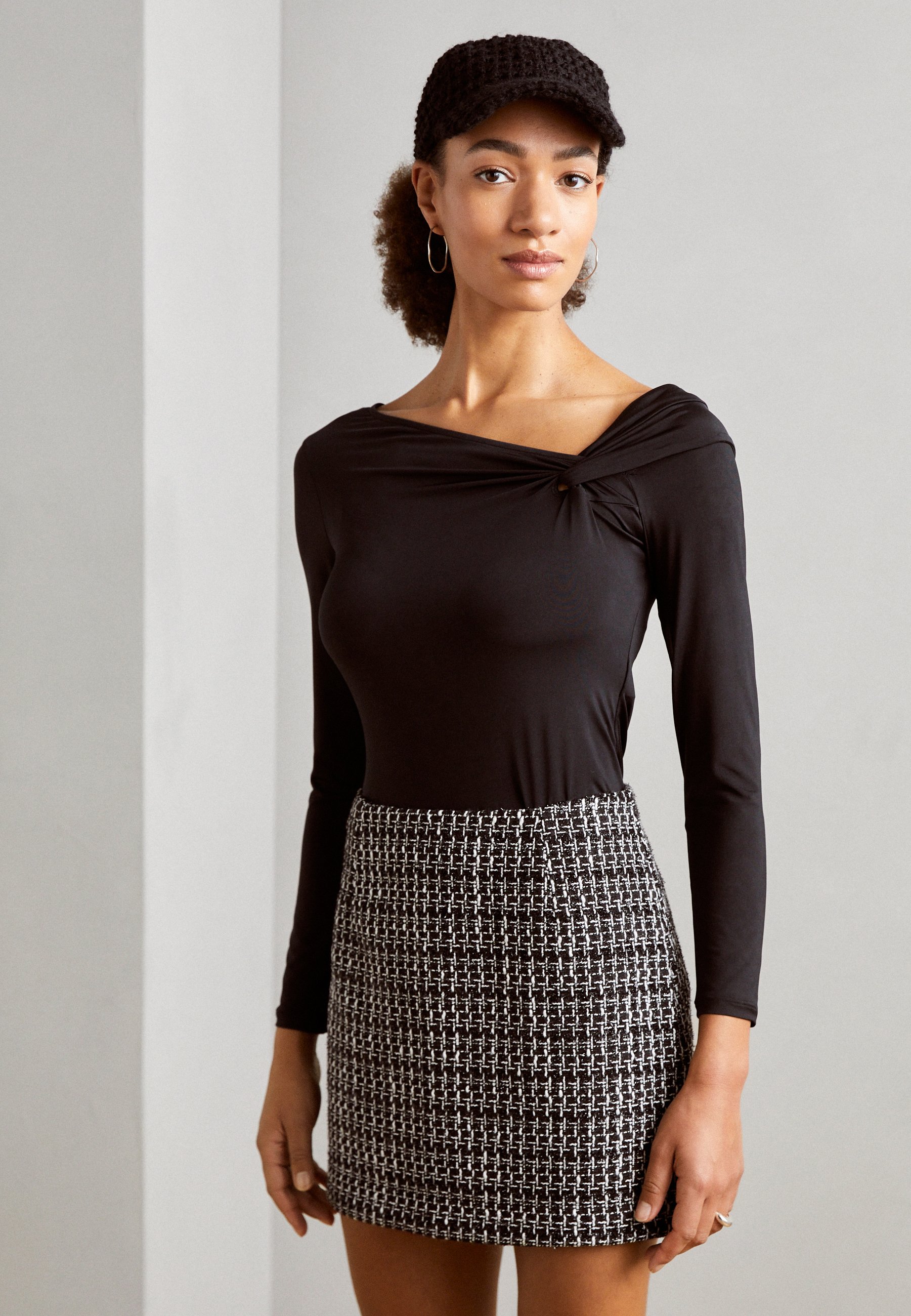 Long sleeved top