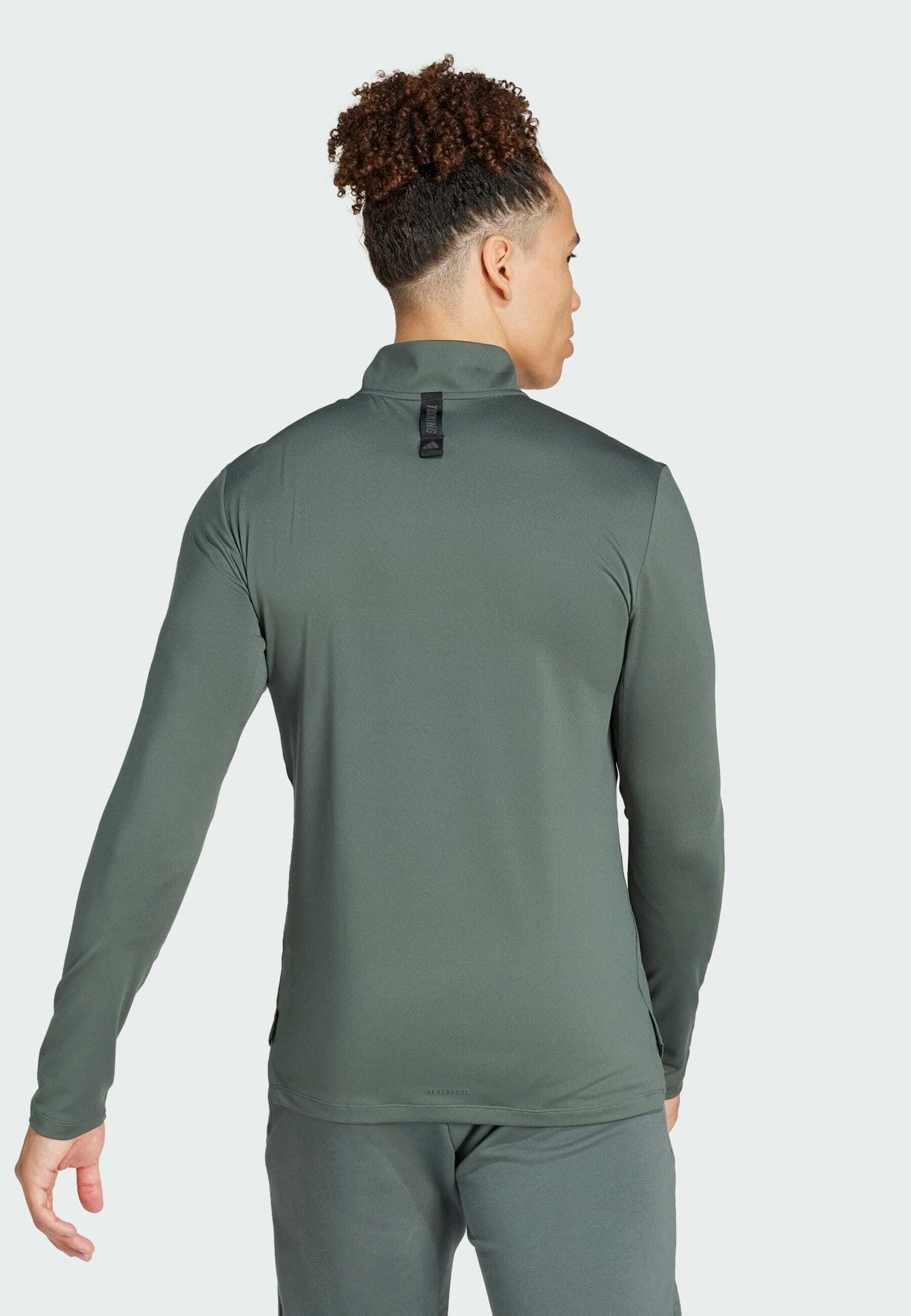 Long sleeved top