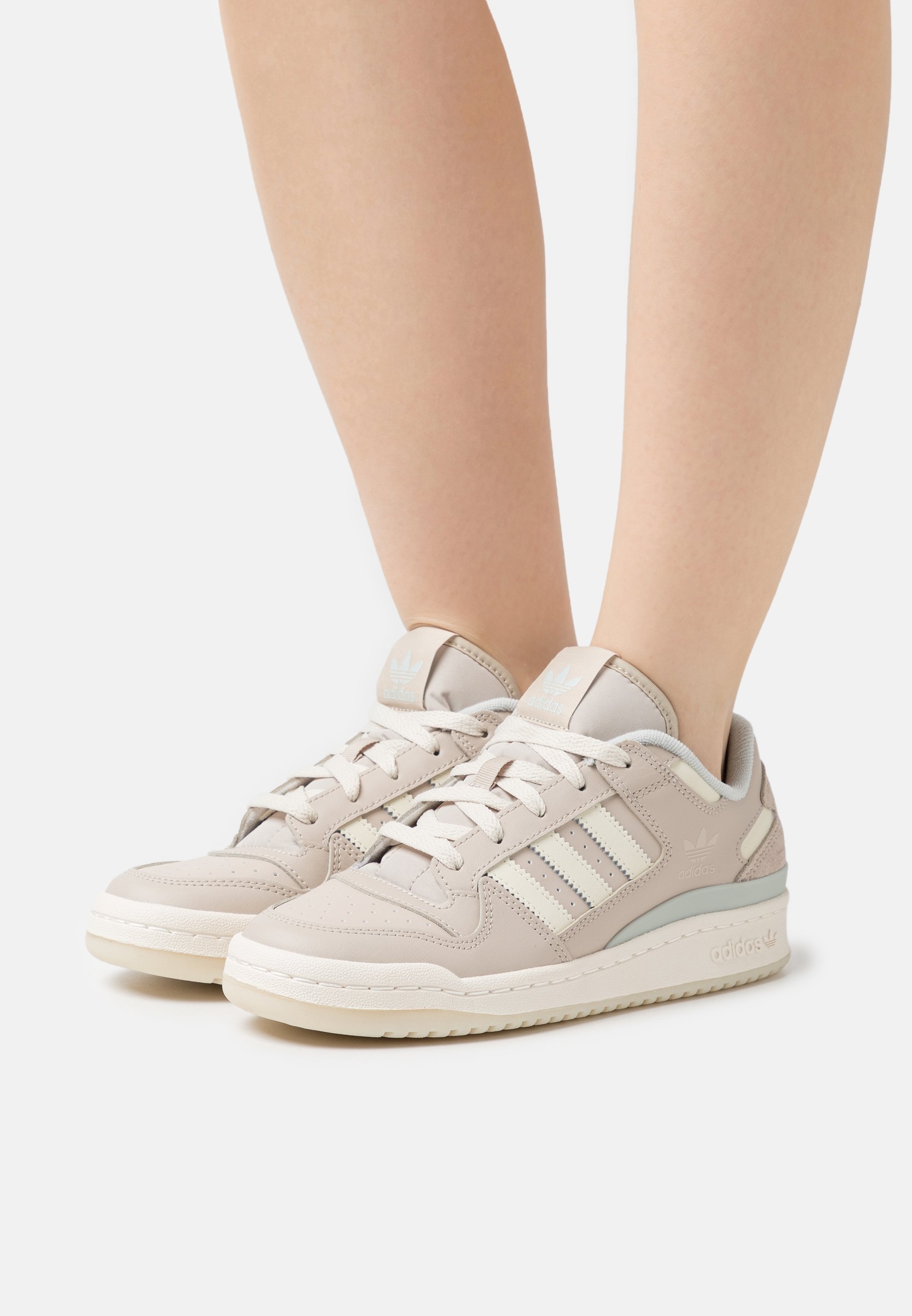 FORUM LOW CLASSIC - Trainers