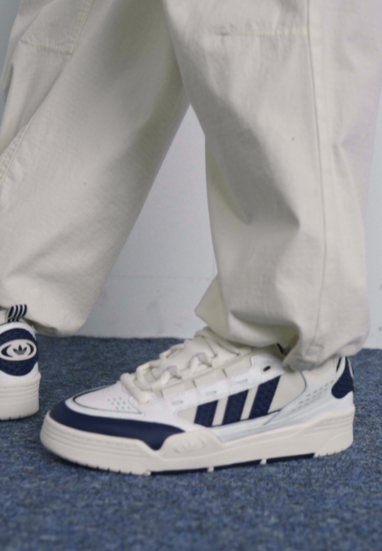 ADI2000 UNISEX - Trainers