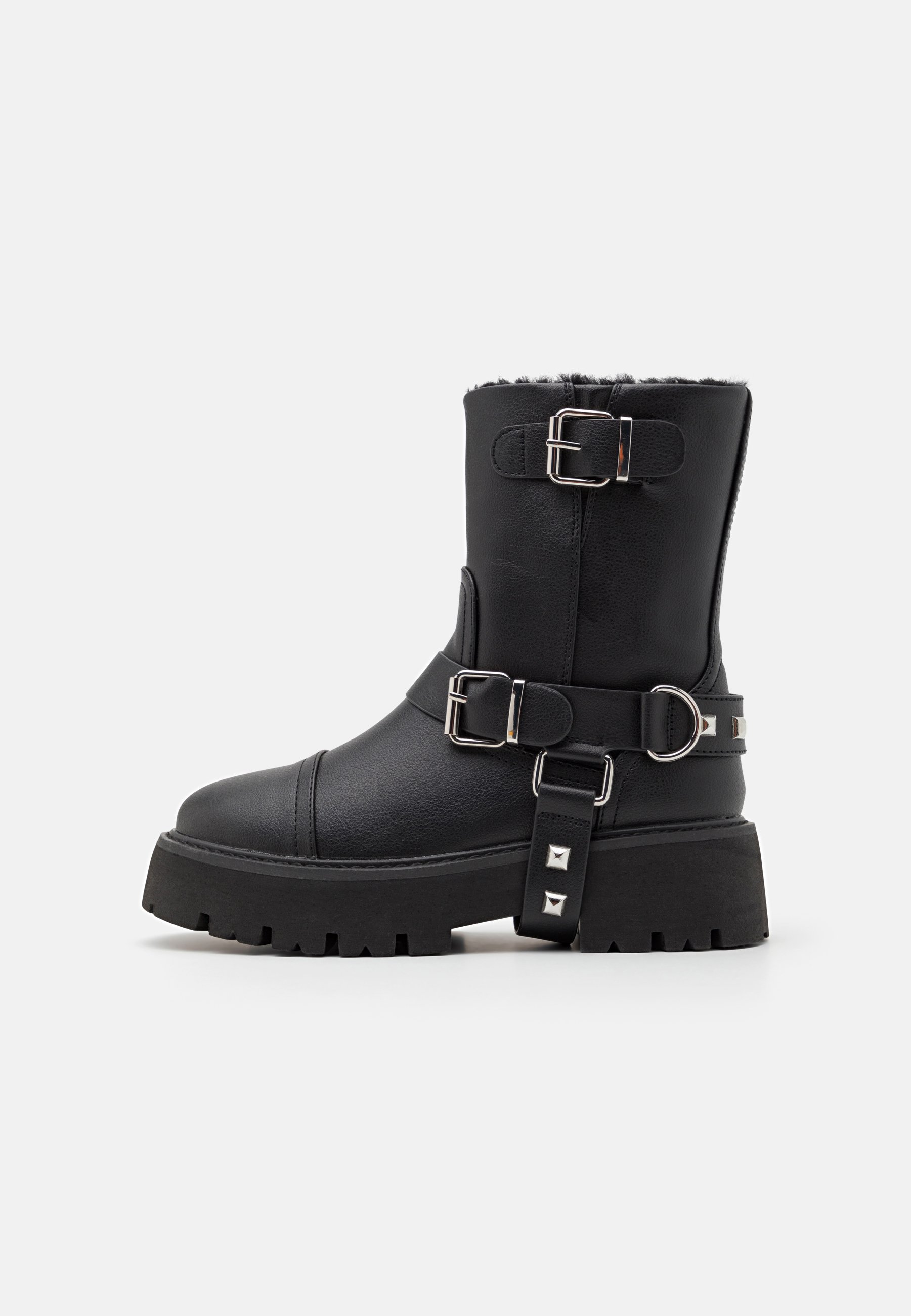 Cowboy/biker ankle boot