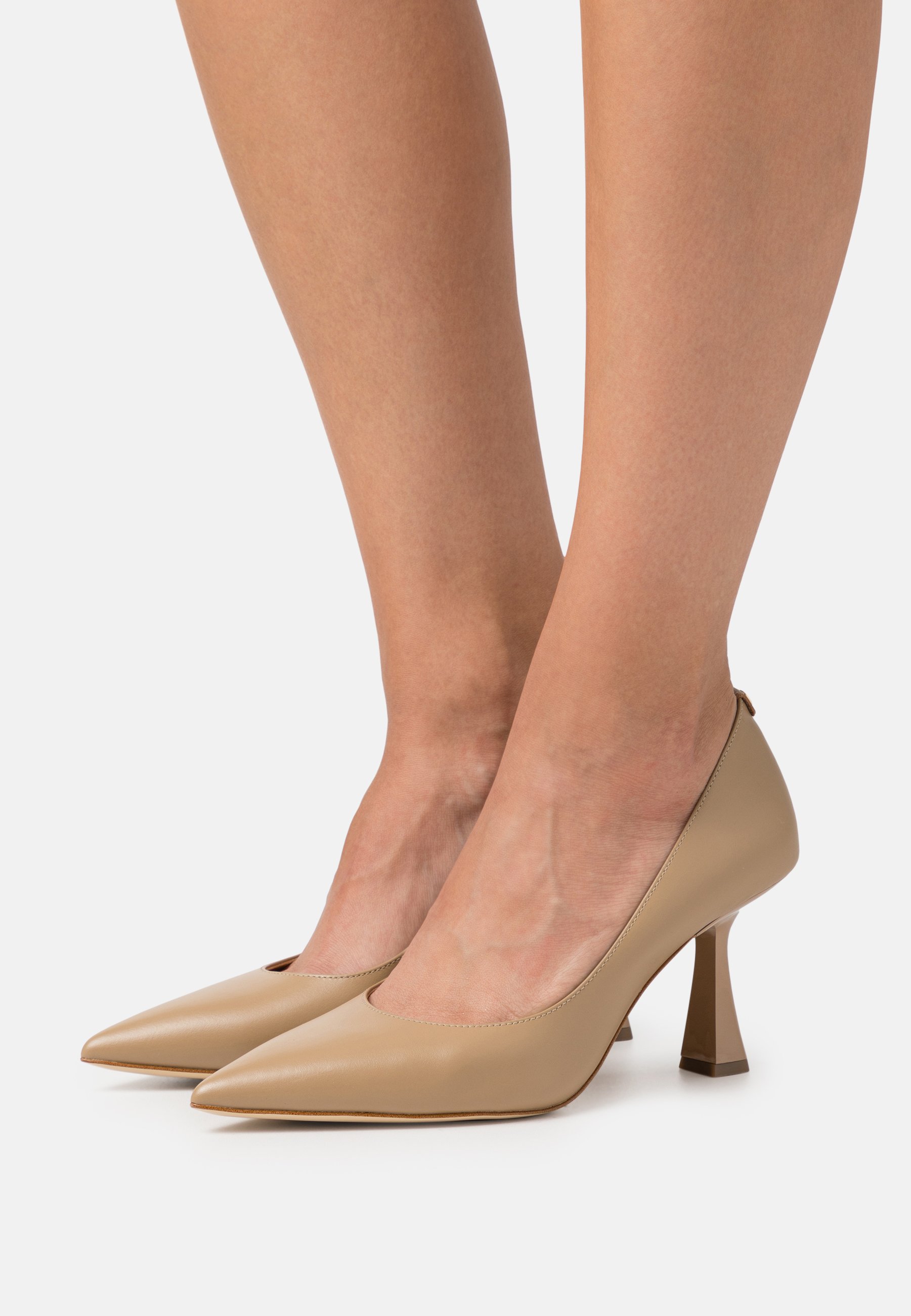 CLARA- Classic heels