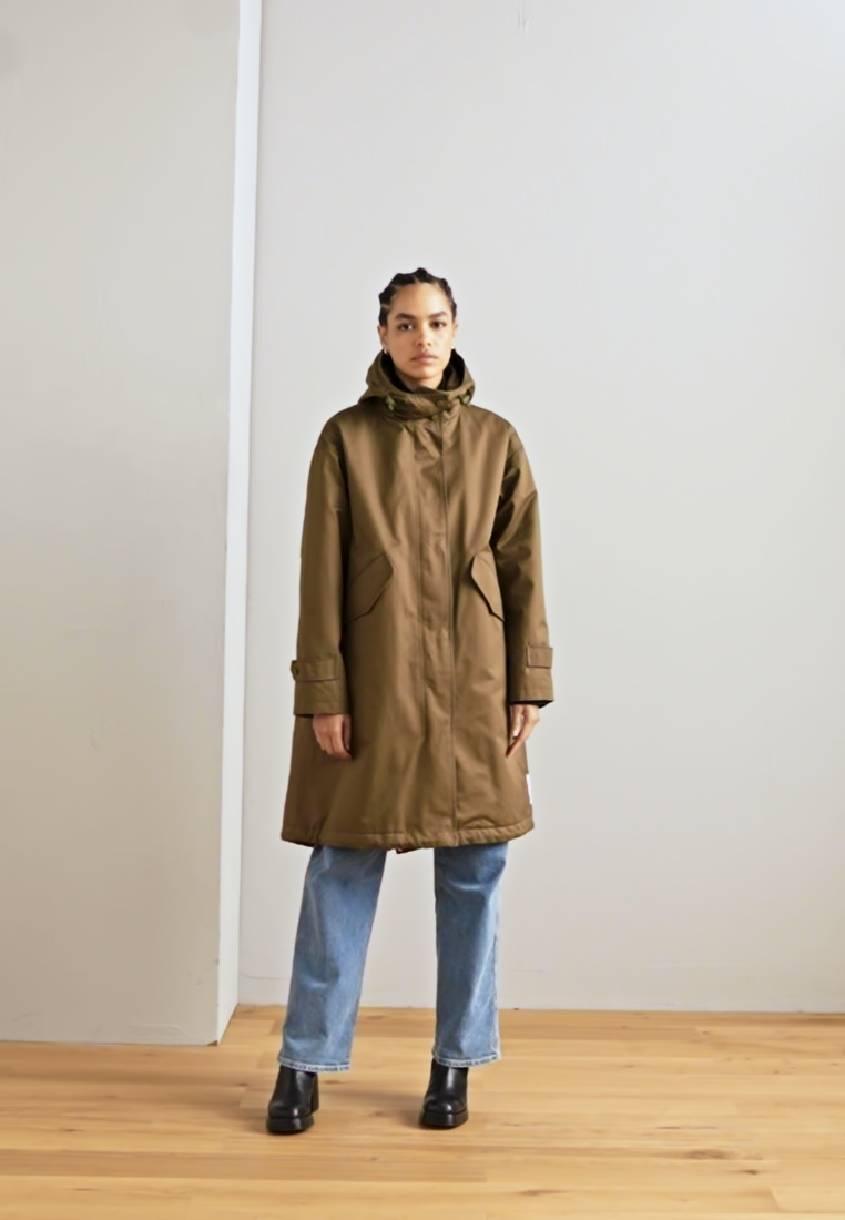 LIGHT PADDED WITH HOOD FLAP POCKETS ON SLEEVE- Parka