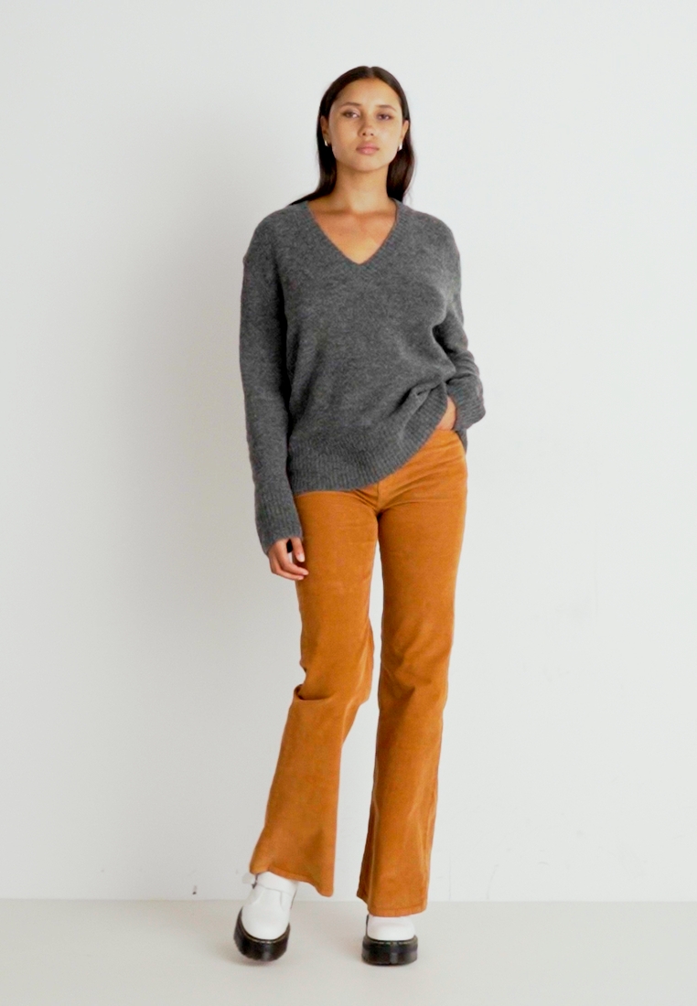 WILLA - Trousers