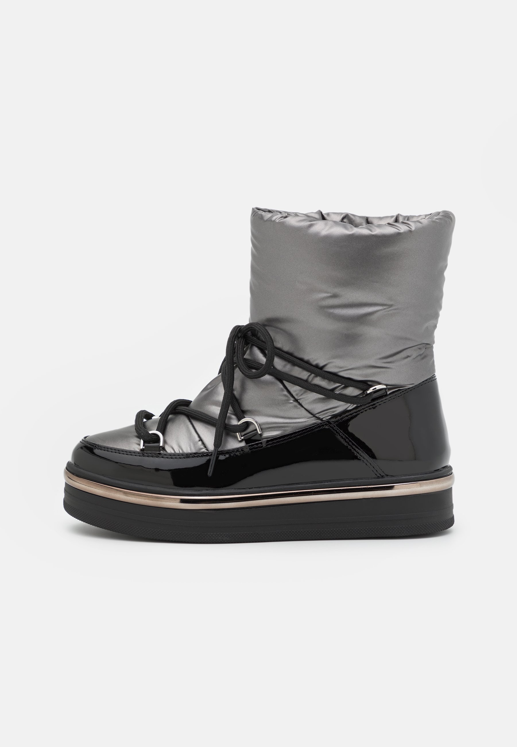 Platform ankle boots