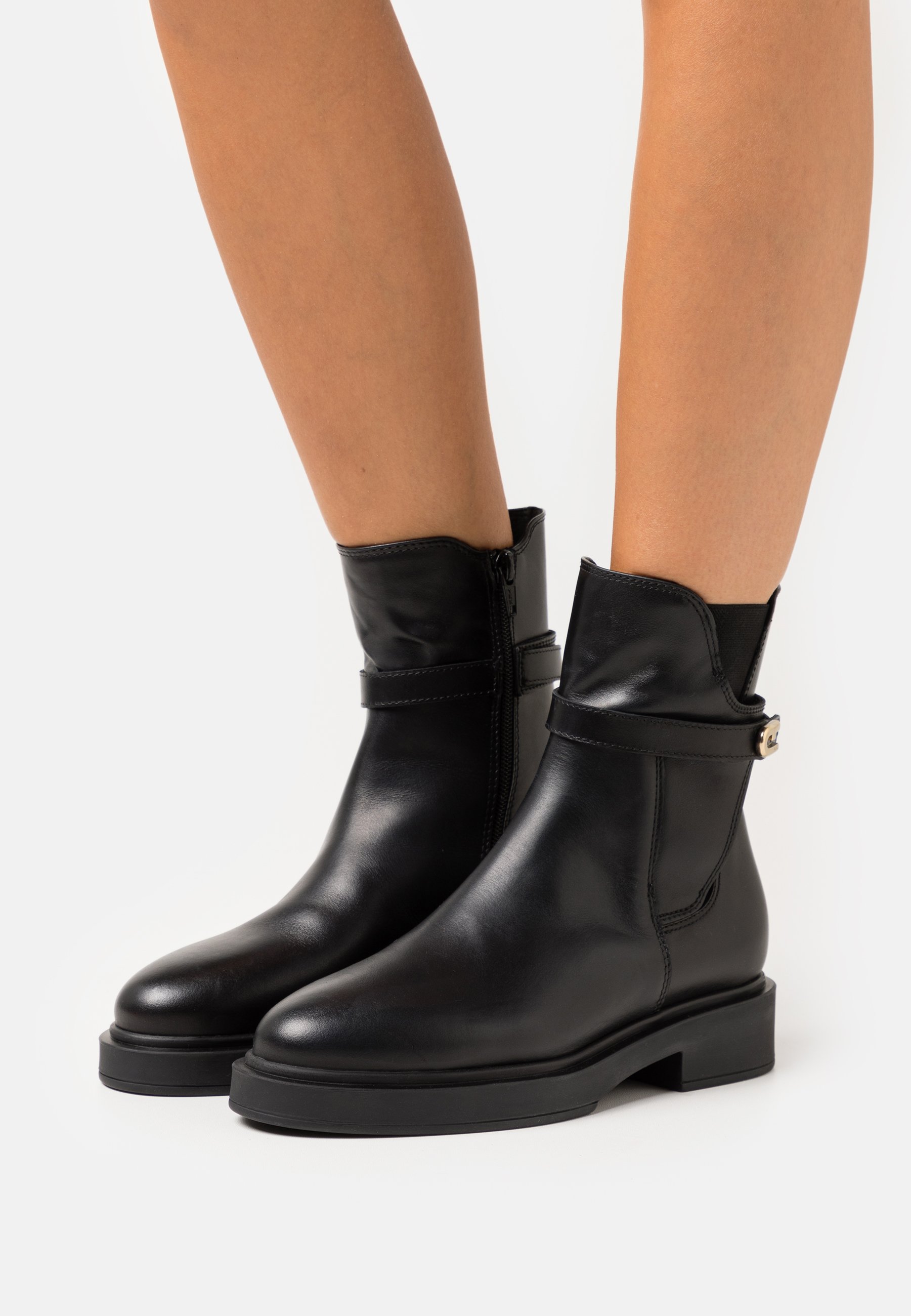 LEGACY CHELSEA BOOT - Classic ankle boots