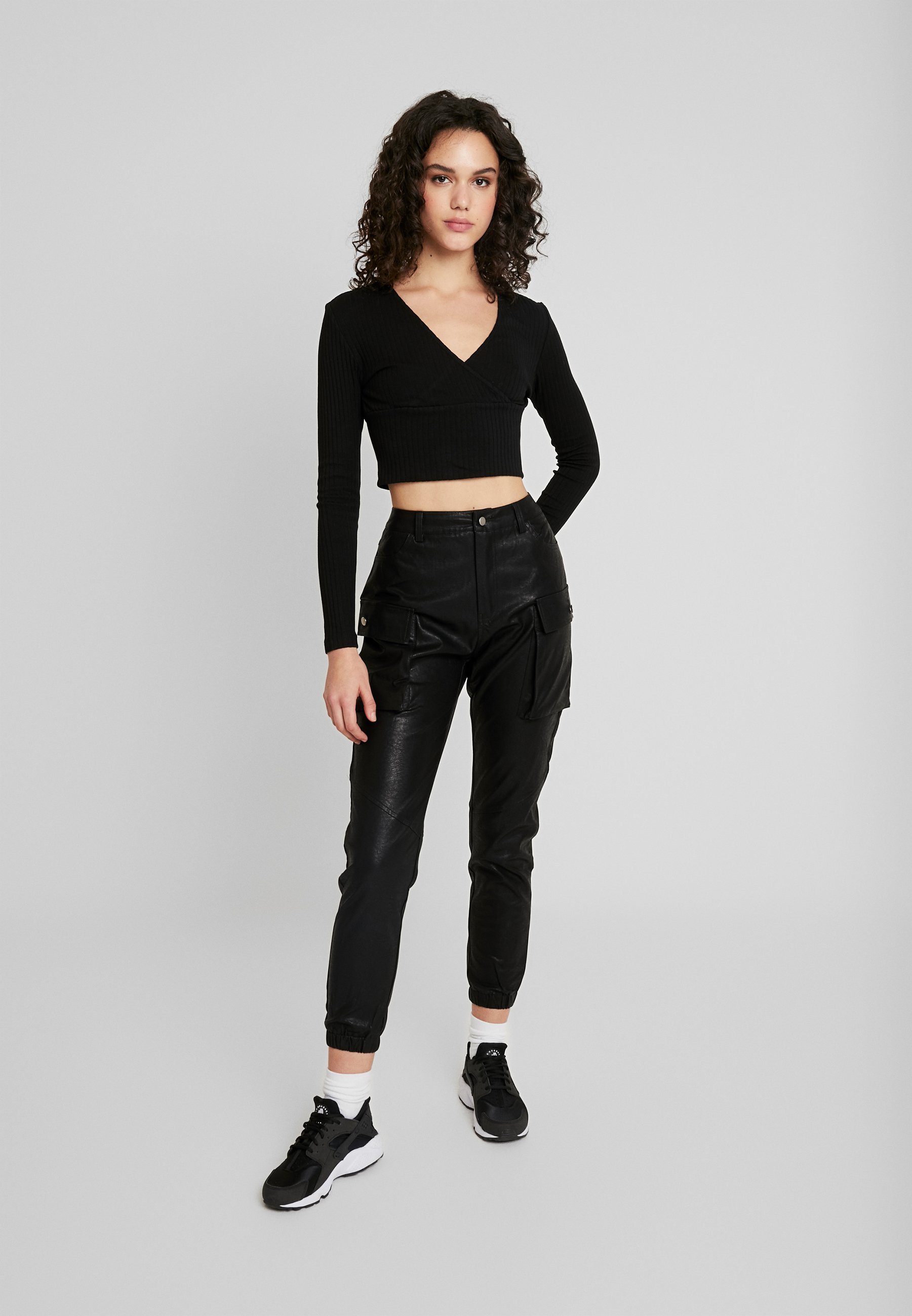 Long sleeved top