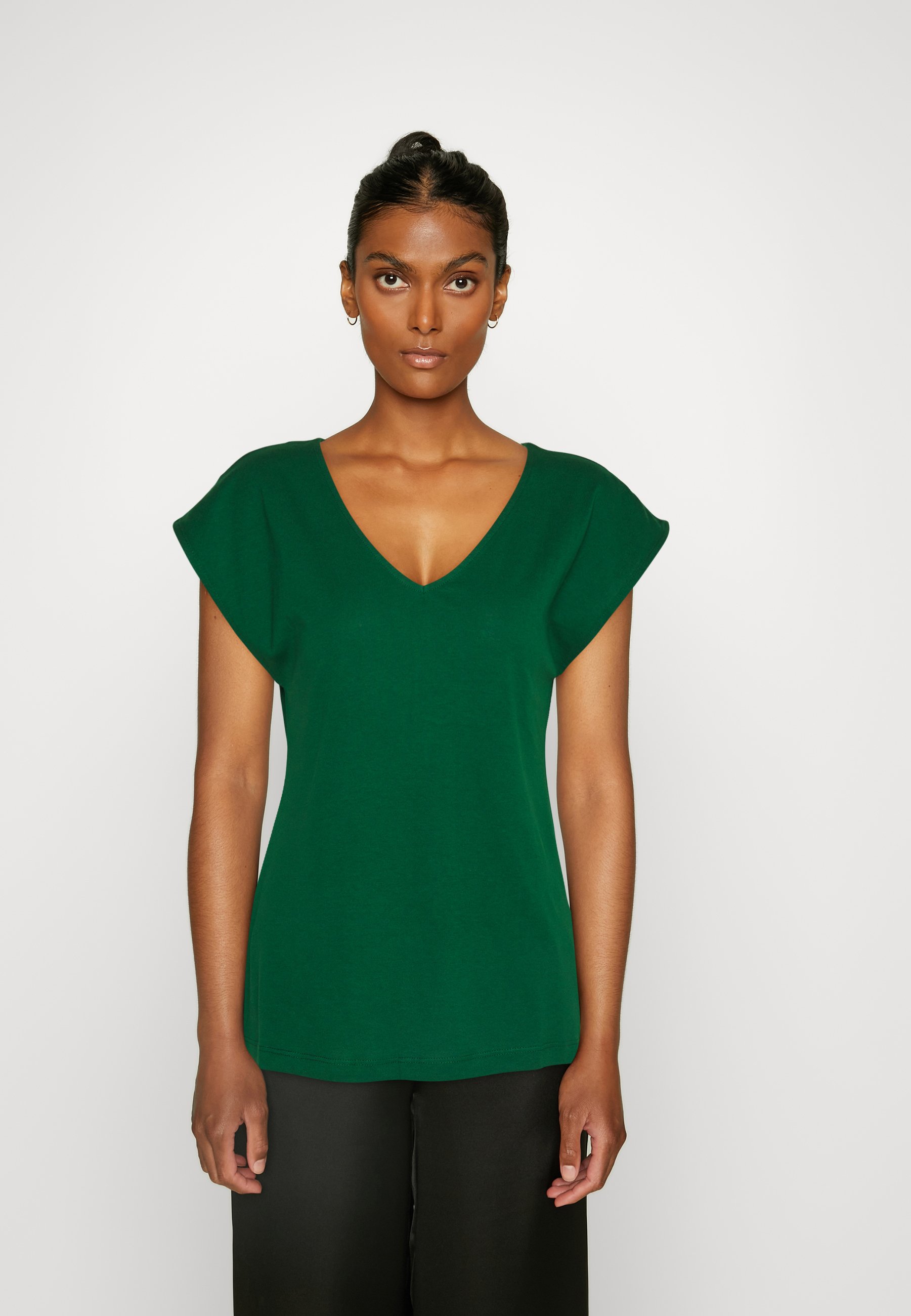 Basic T-shirt