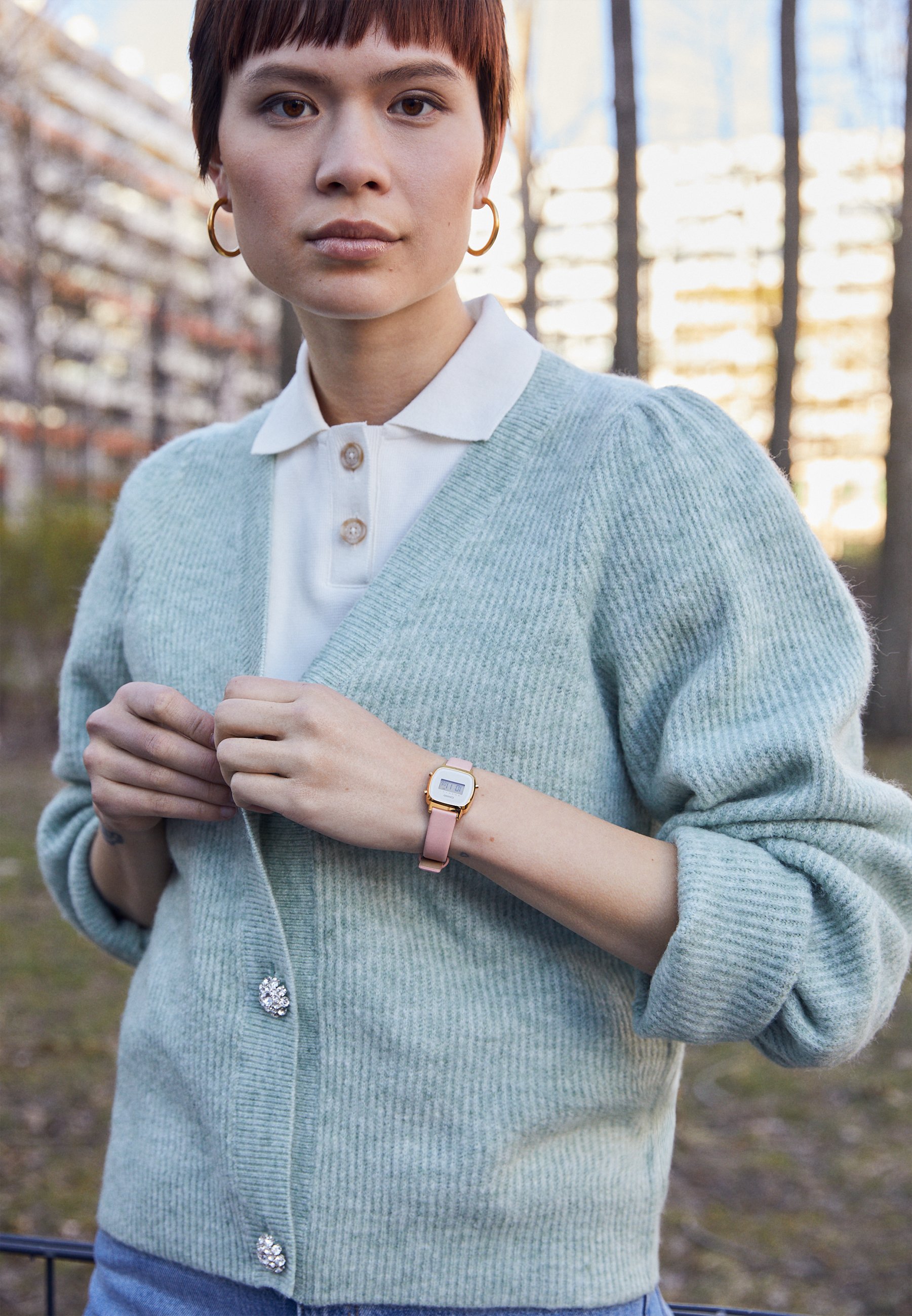 Digital watch