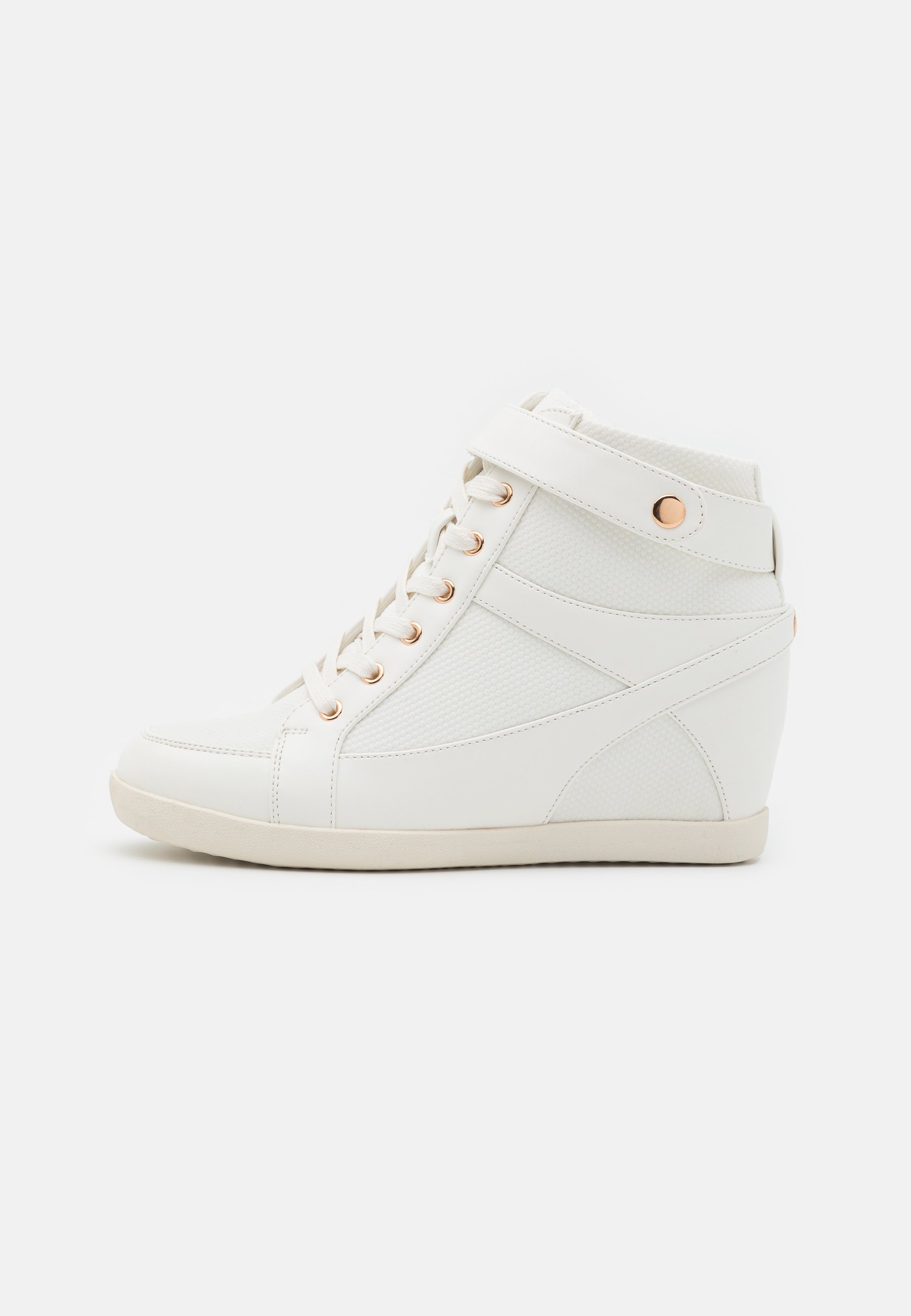 High-top trainers