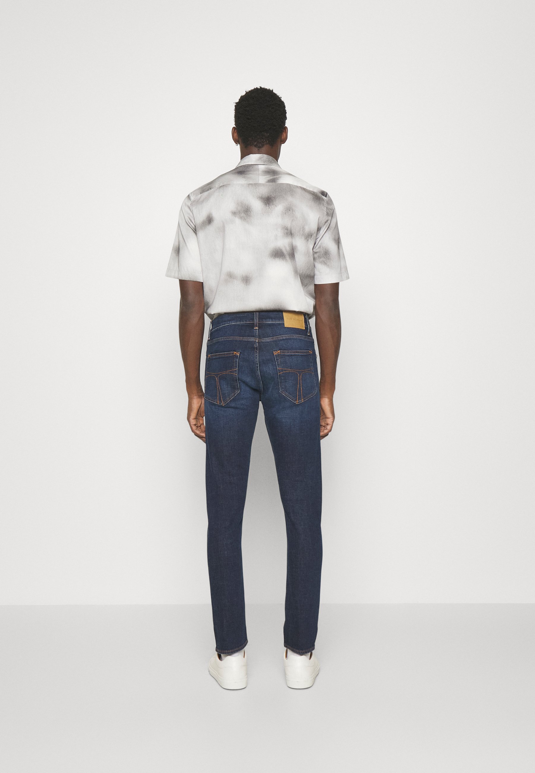 Slim fit jeans