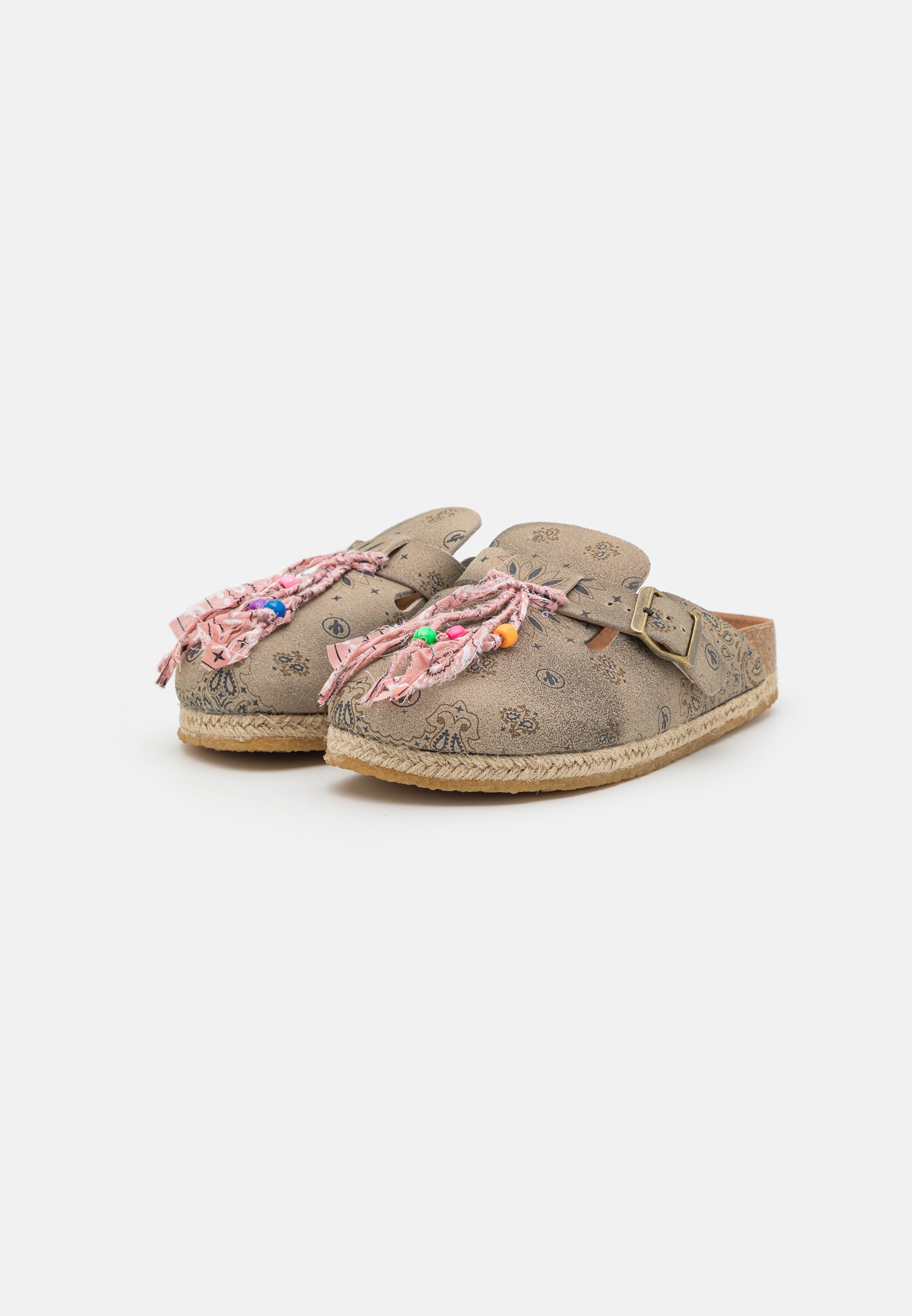 VIRGIN - Mules