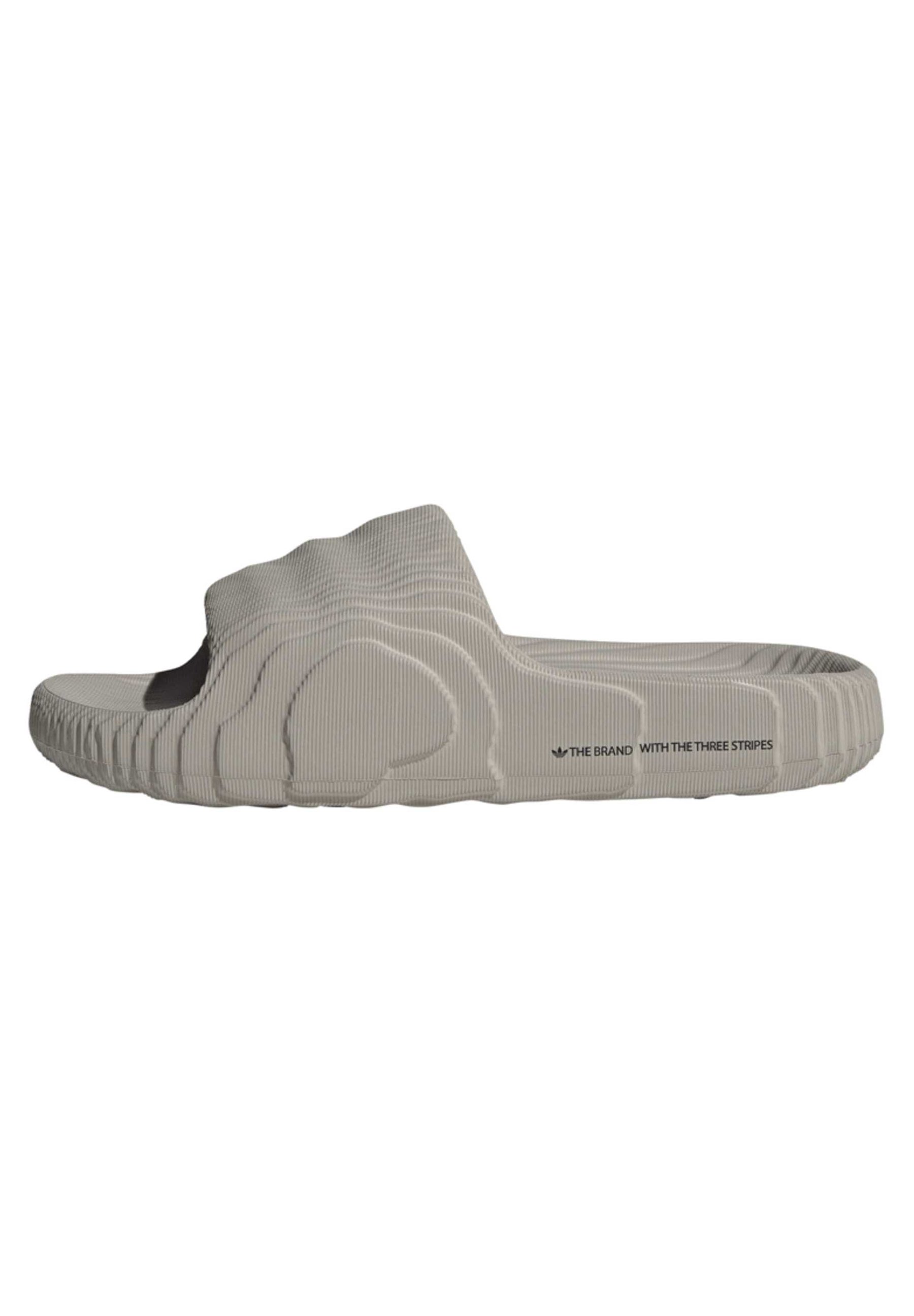 ADILETTE 22 - Pool slides