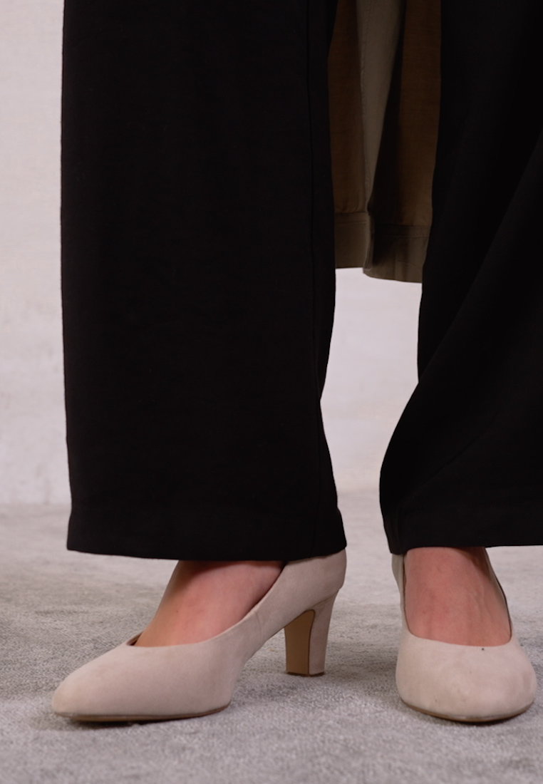 Classic heels