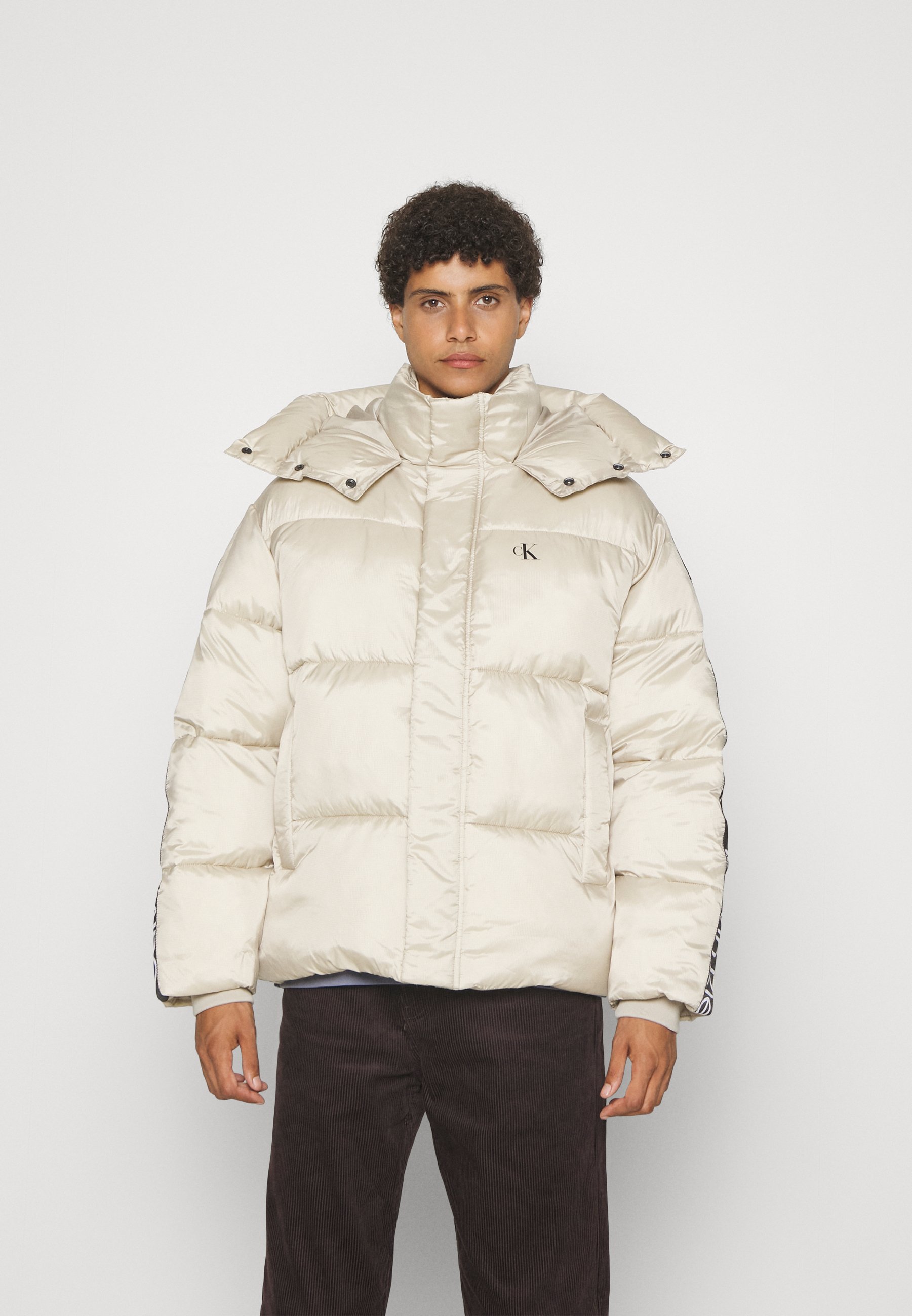 LOGO TAPE PUFFER - Short coat