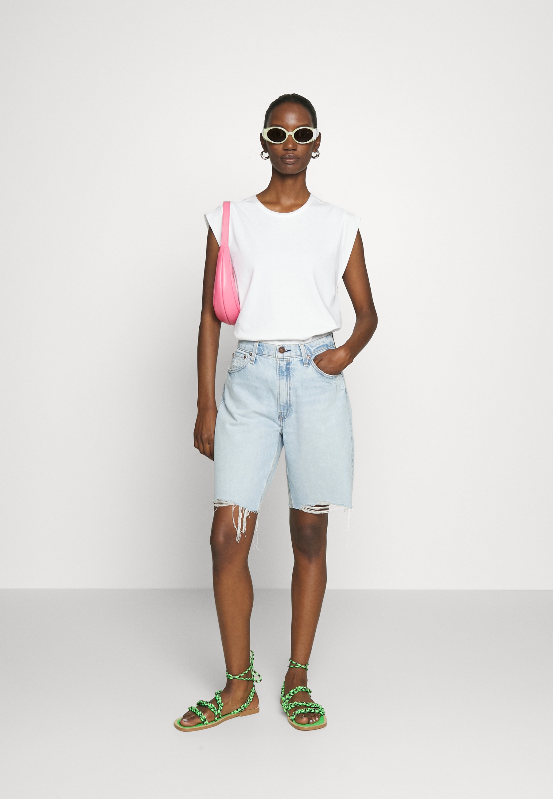 VINTAGE BERMUDA - Denim shorts