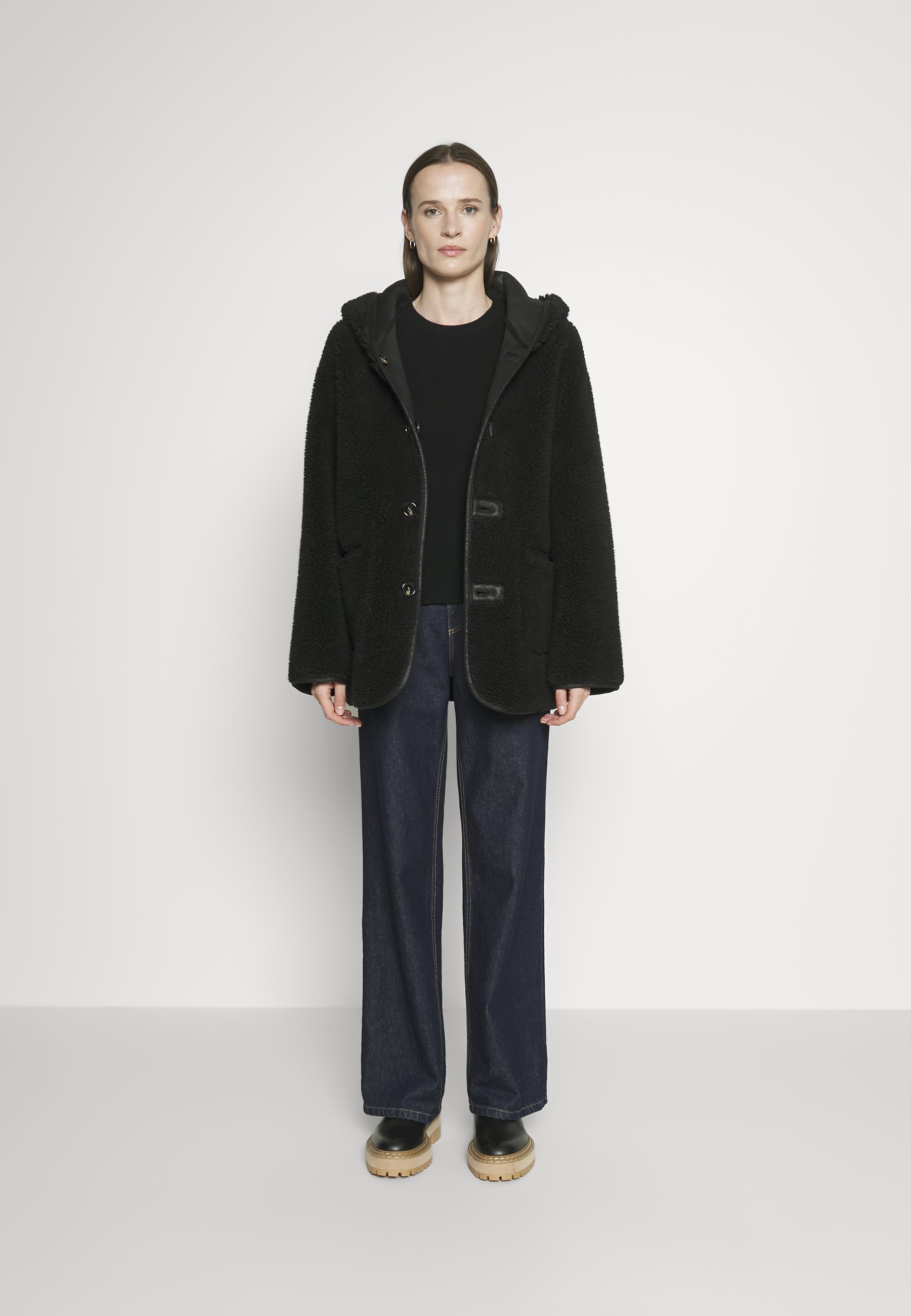 Short coat