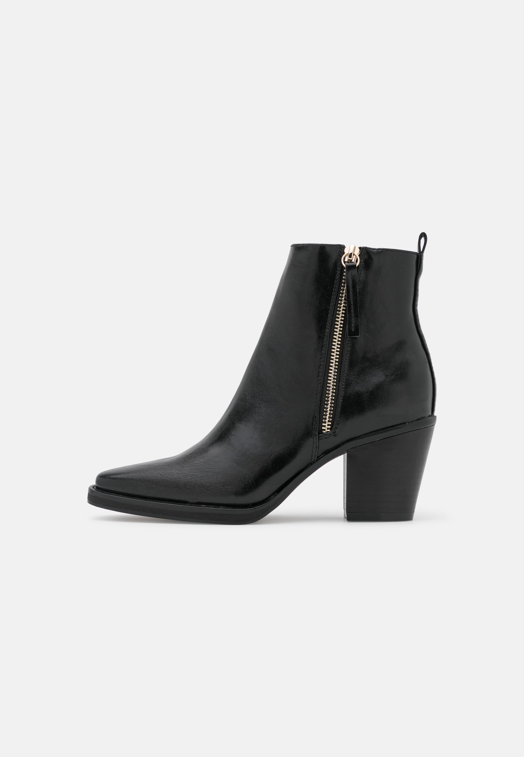 Cowboy/biker ankle boot