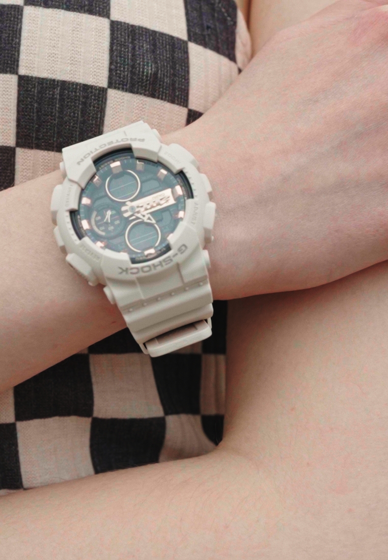 Digital watch
