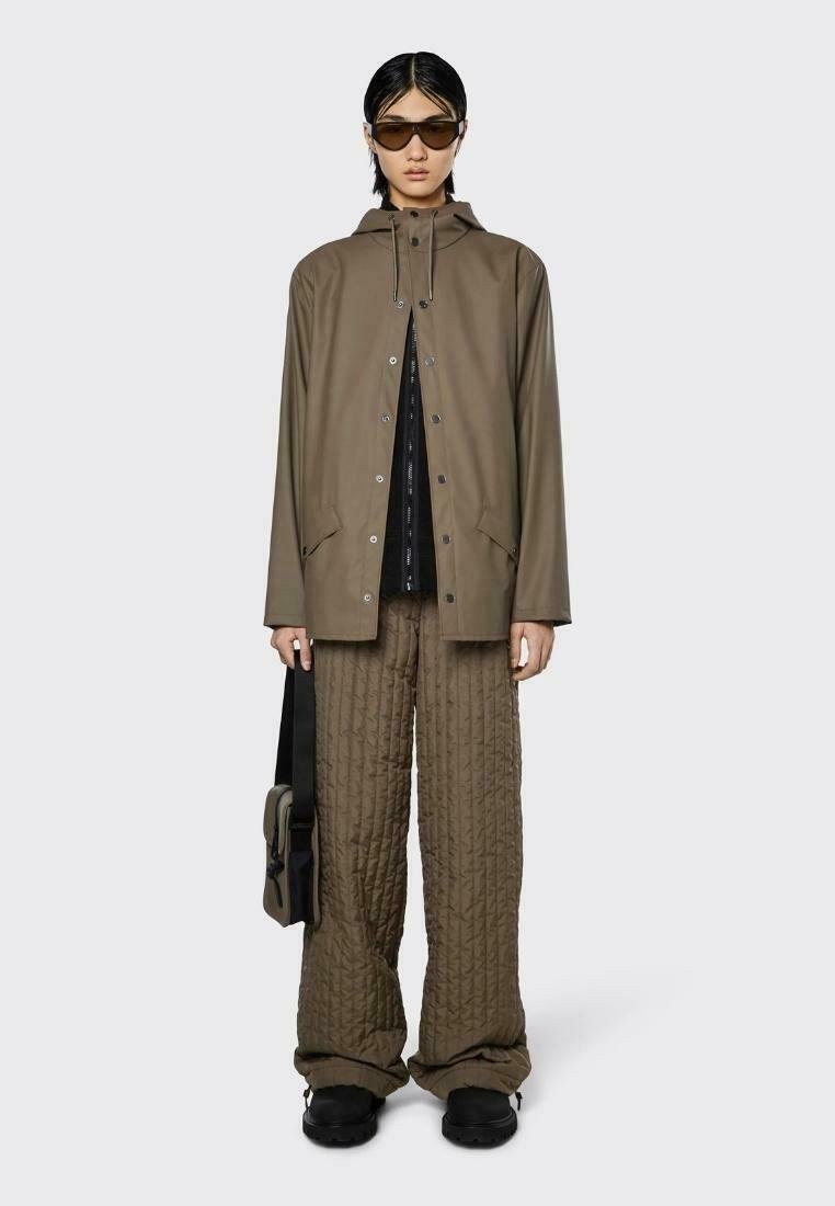Short coat
