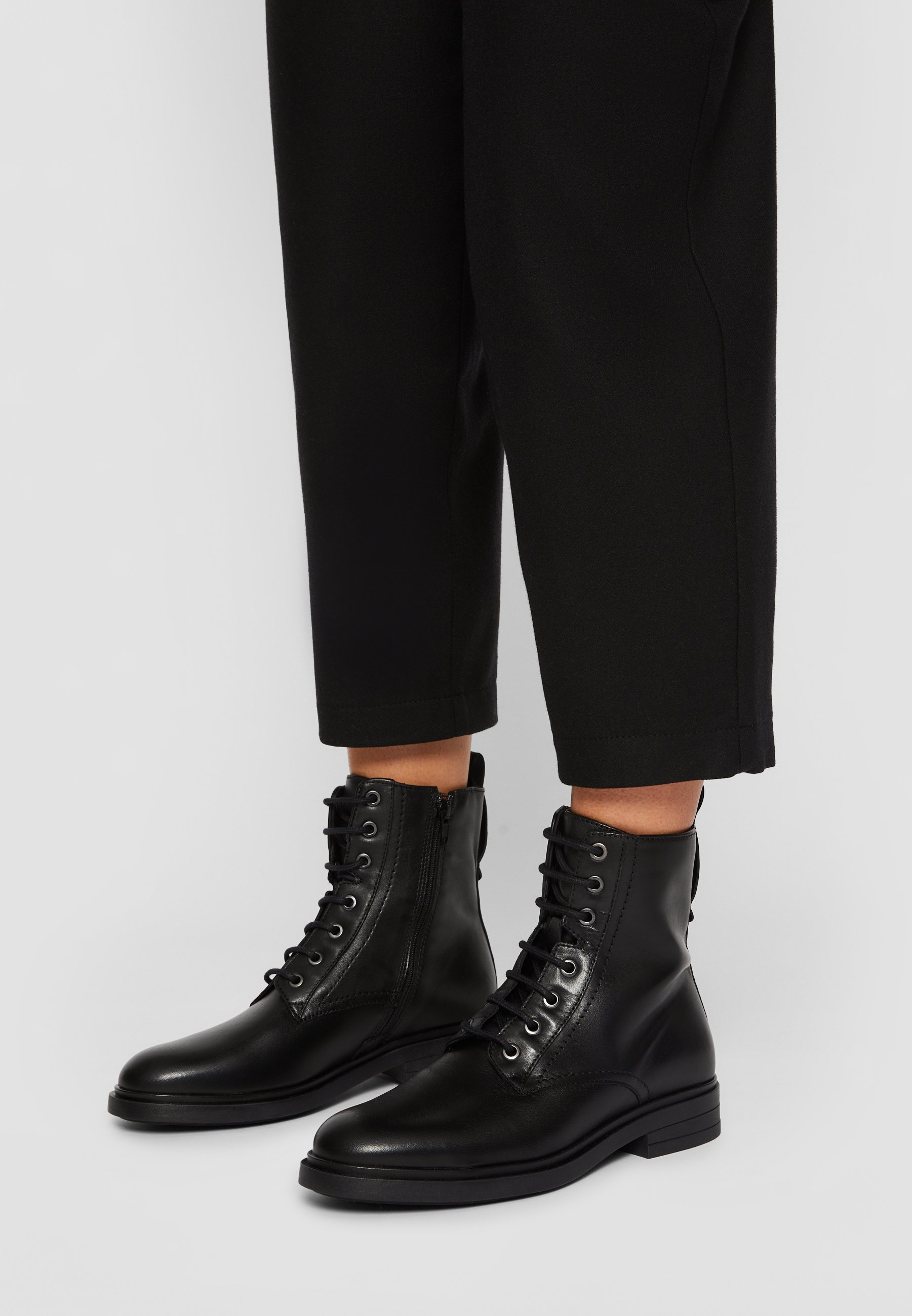 PAULA - Lace-up ankle boots