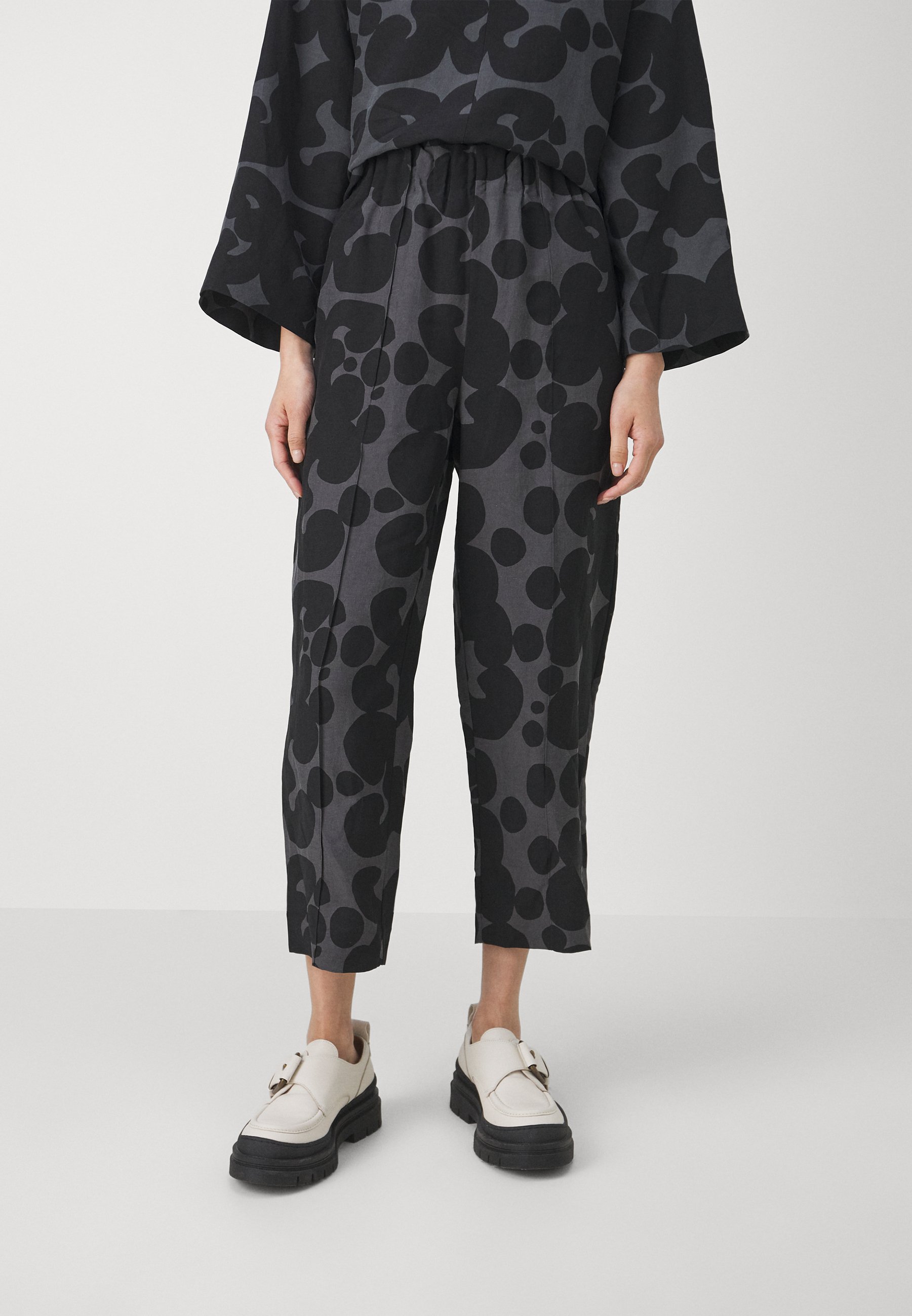 VALÖÖRI PIENI KEIDAS TROUSERS - Trousers
