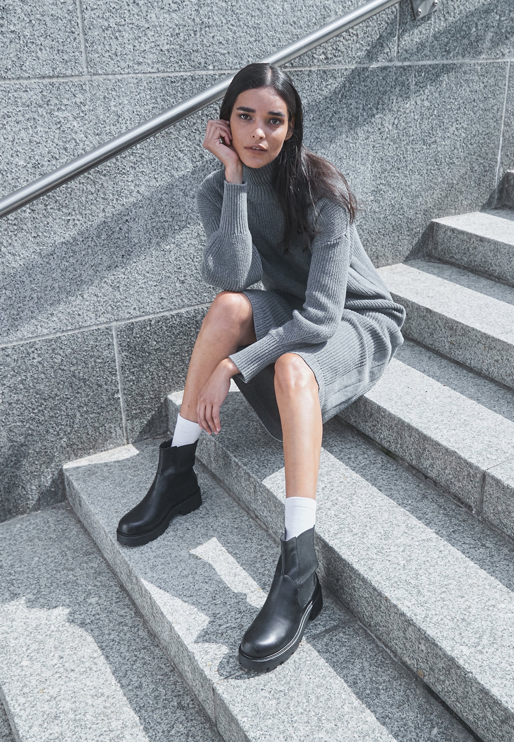 COSMO- Platform ankle boots
