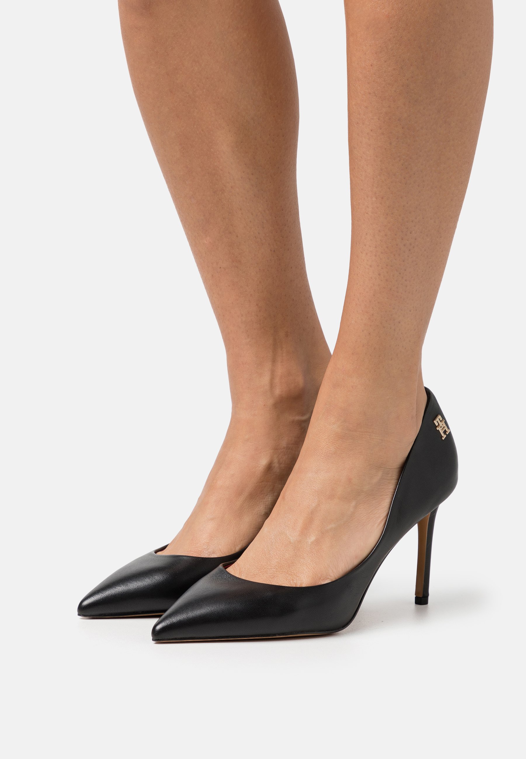 ESSENTIAL POINTED - Classic heels