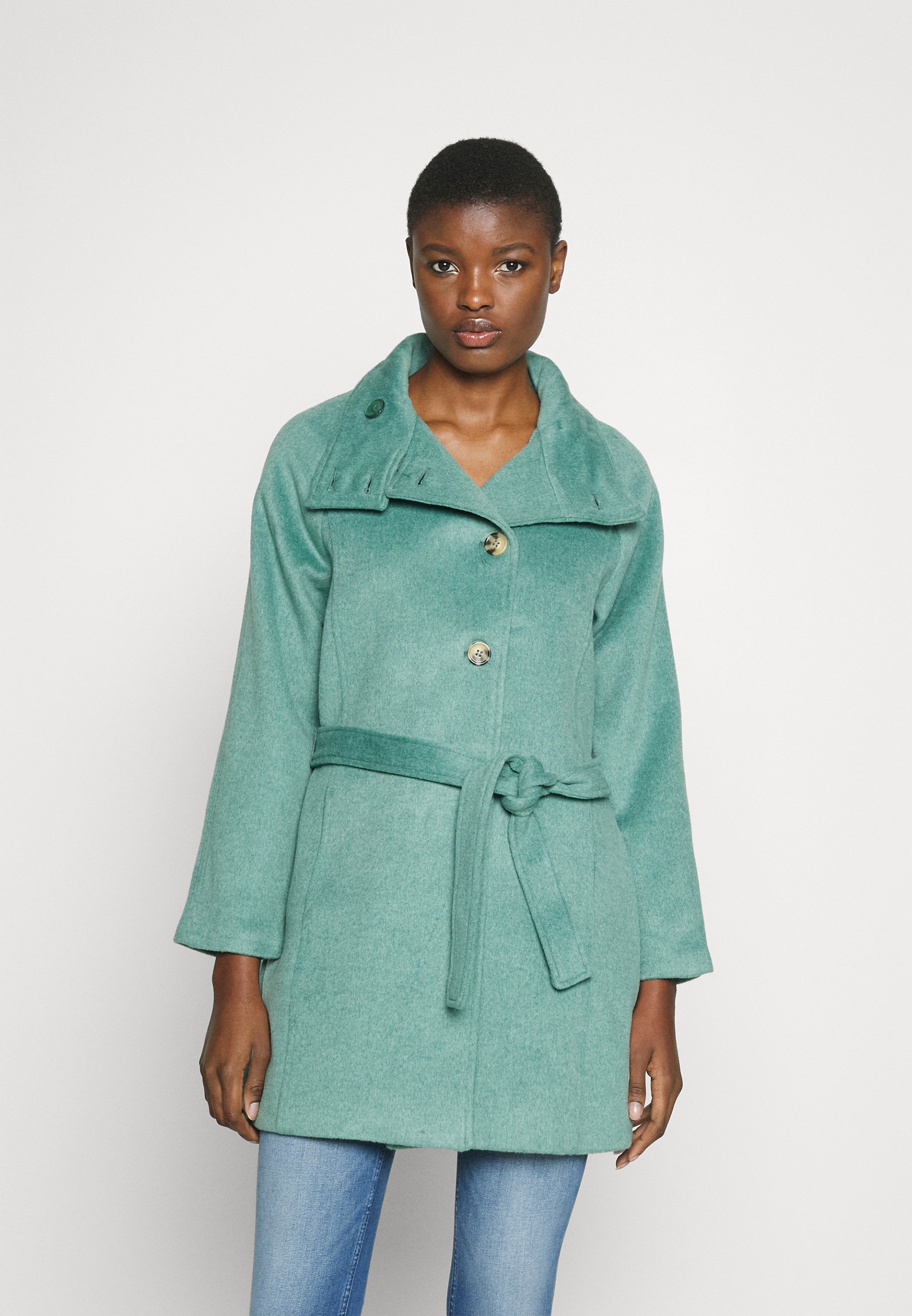 CATARINA ILESA COAT - Short coat