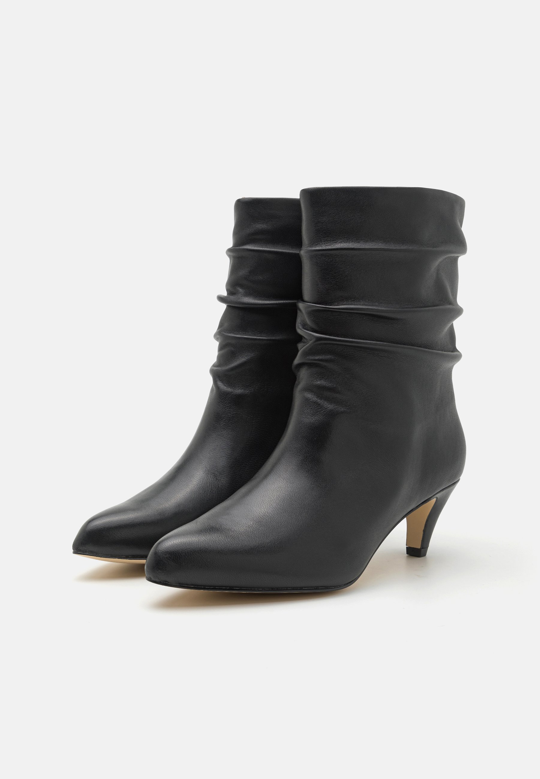 LEATHER- Classic ankle boots