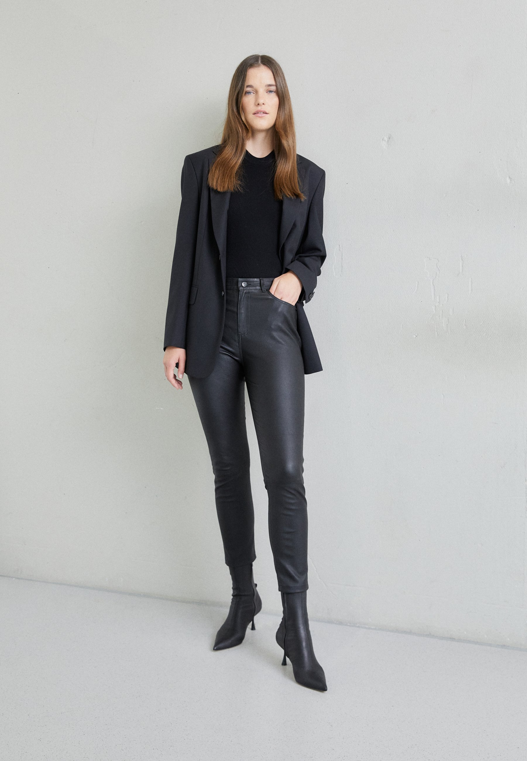 PANTALON - Leather trousers