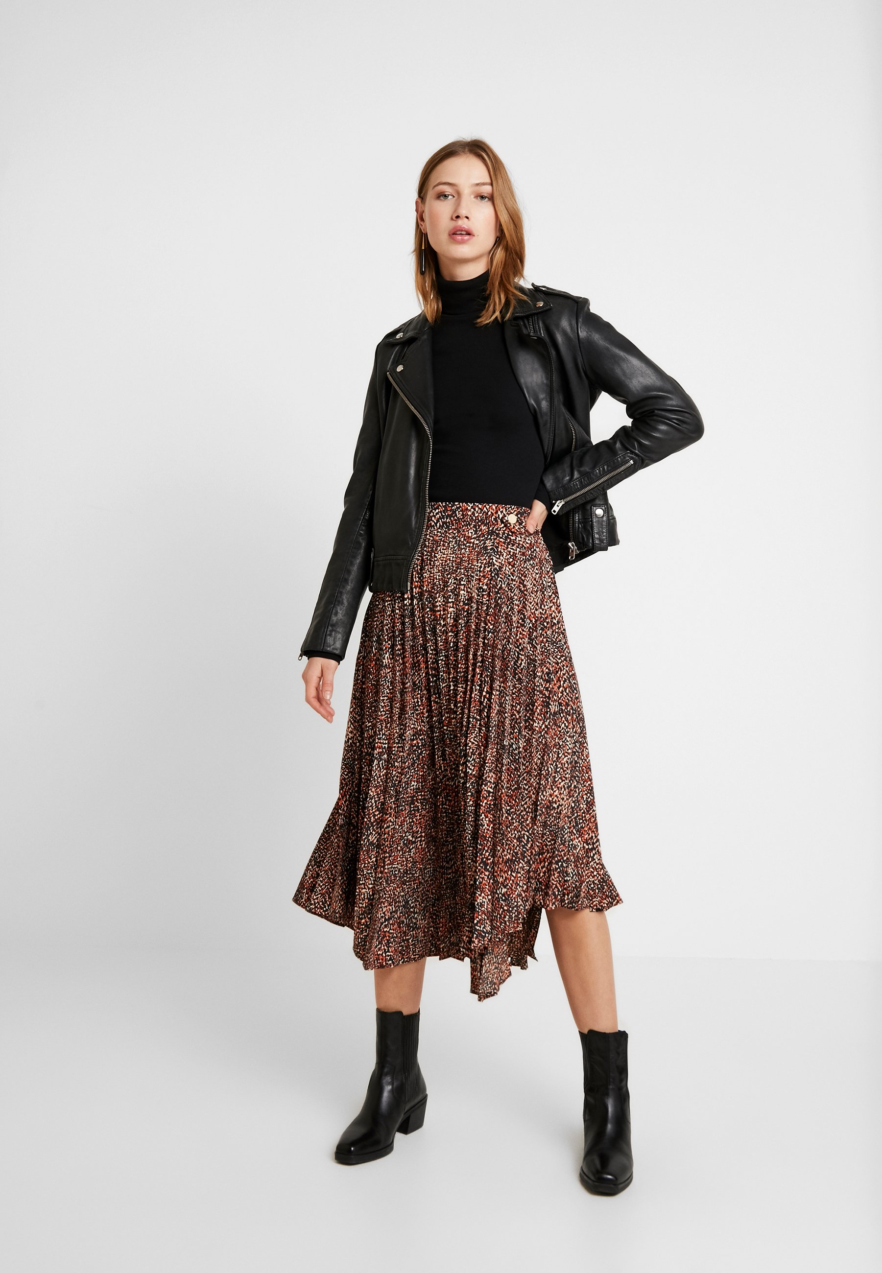 Long sleeved top