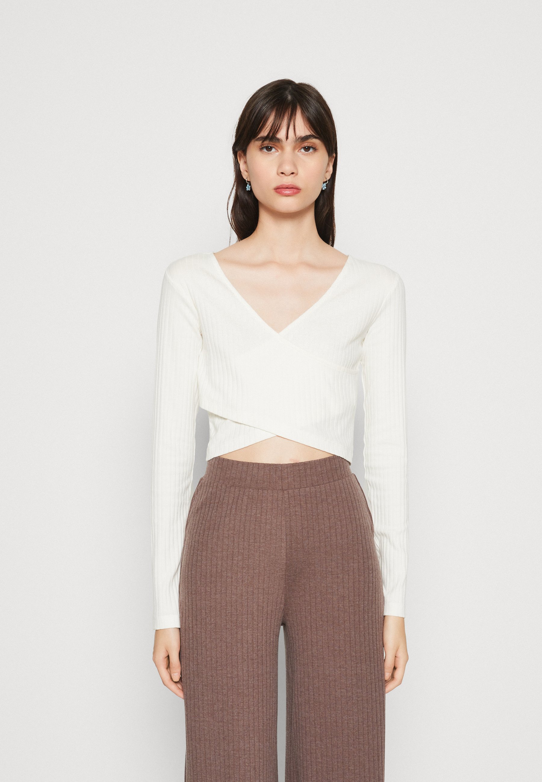 Long sleeved top