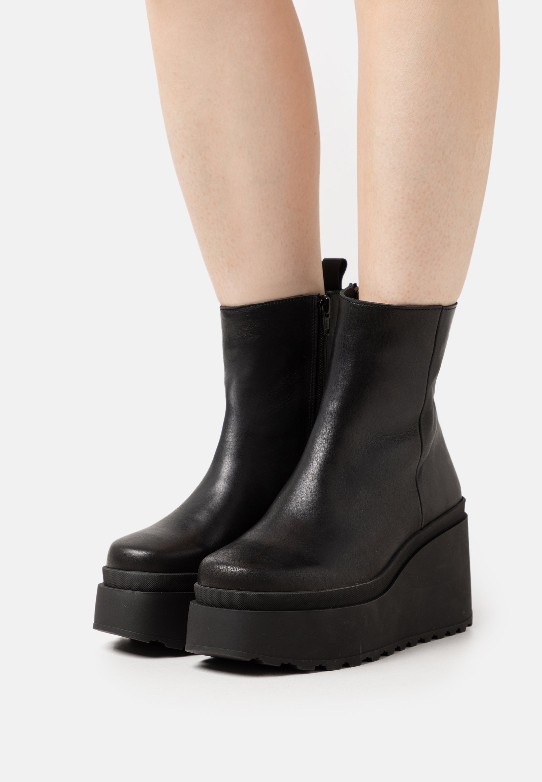 LEATHER - Platform ankle boots