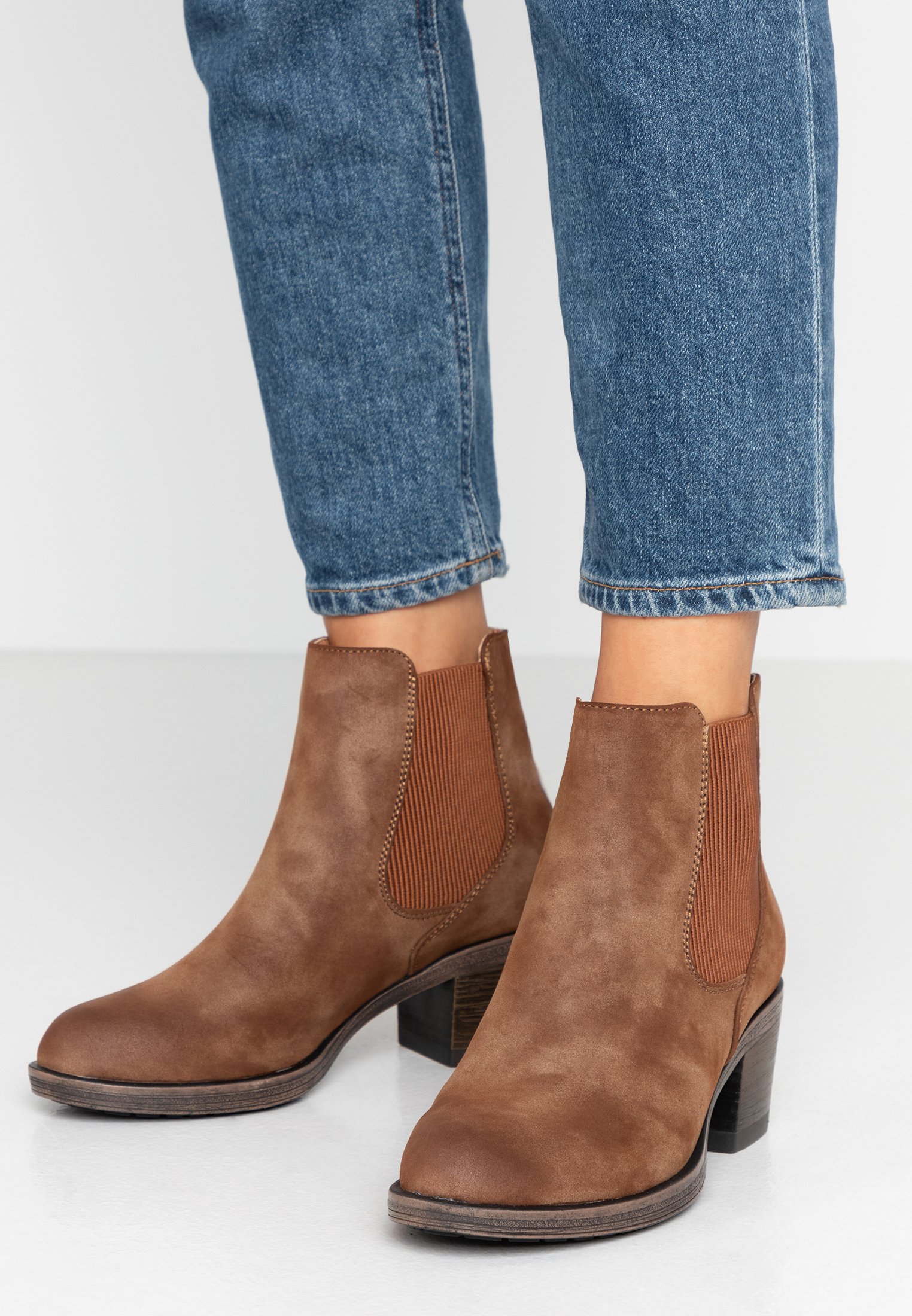 Ankle boots
