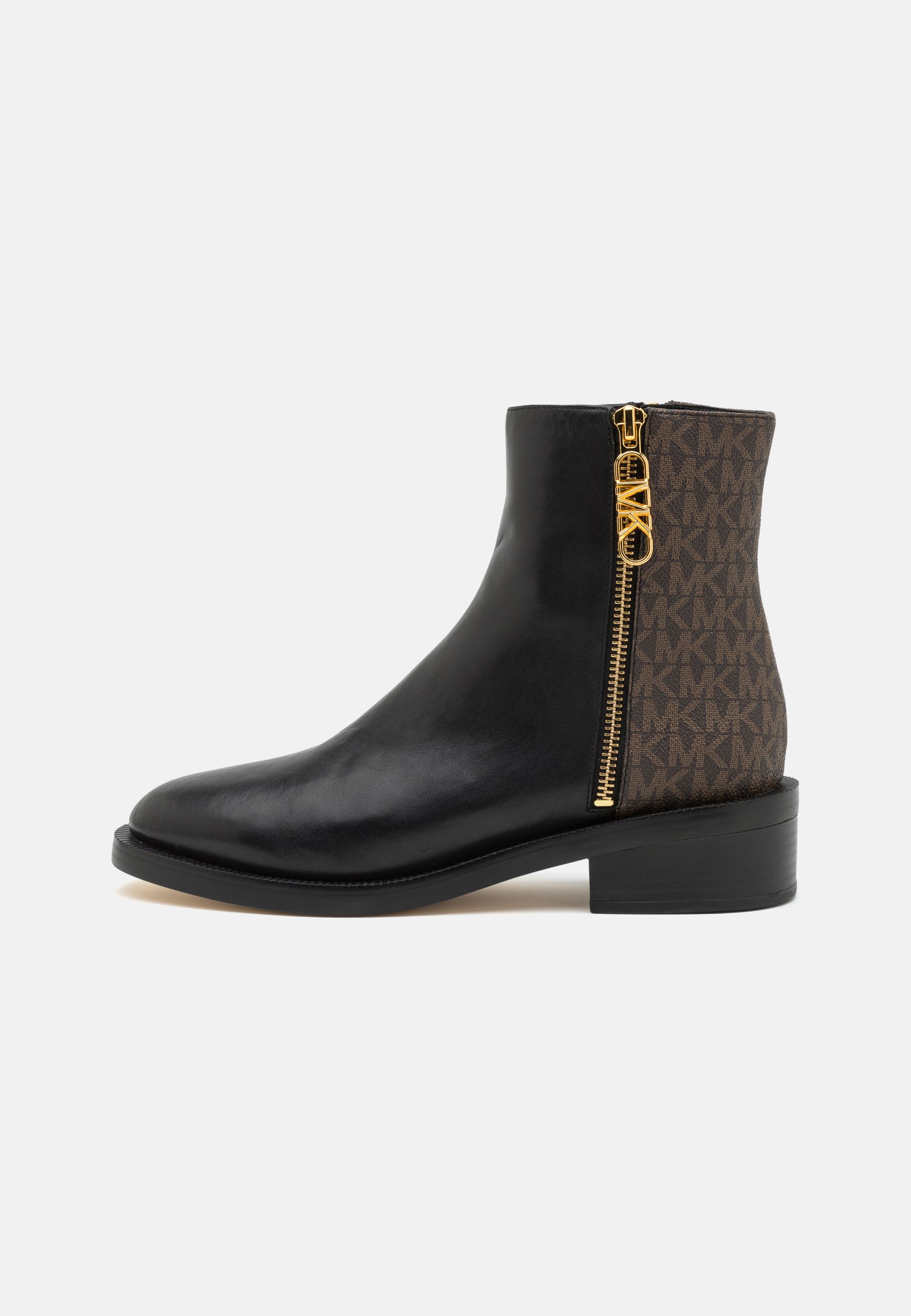 REGAN- Classic ankle boots