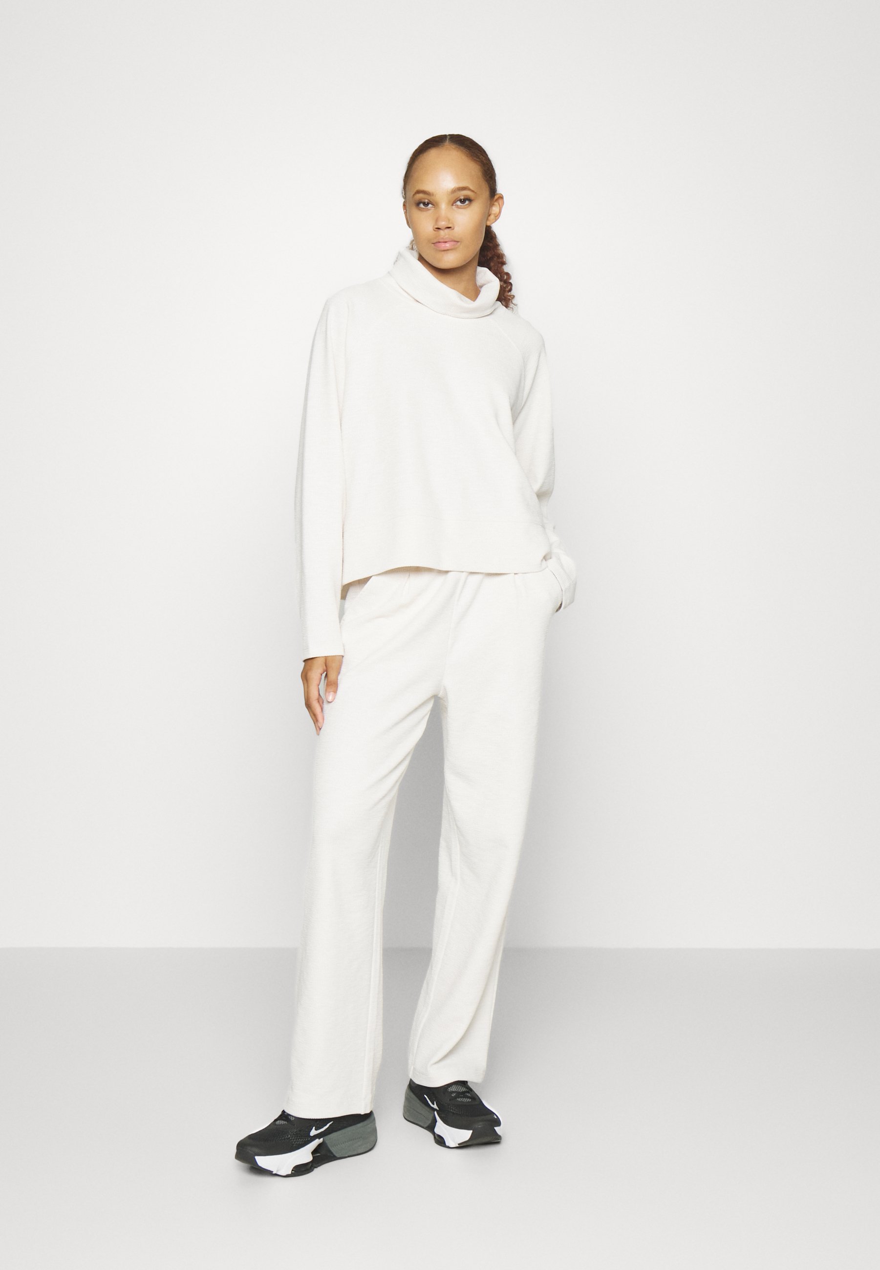 SLUB FUNNEL NECK- Jumper