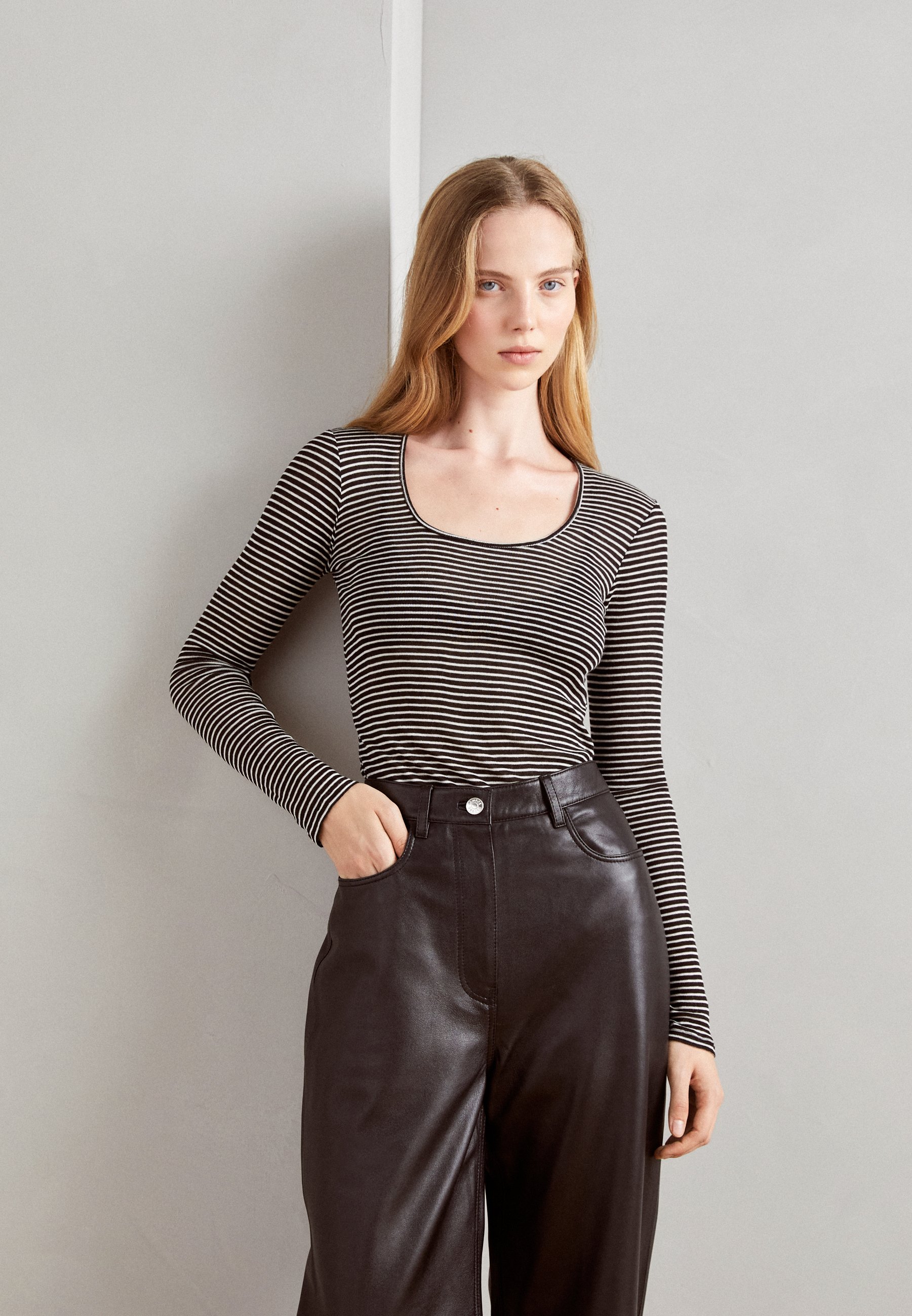 Long sleeved top