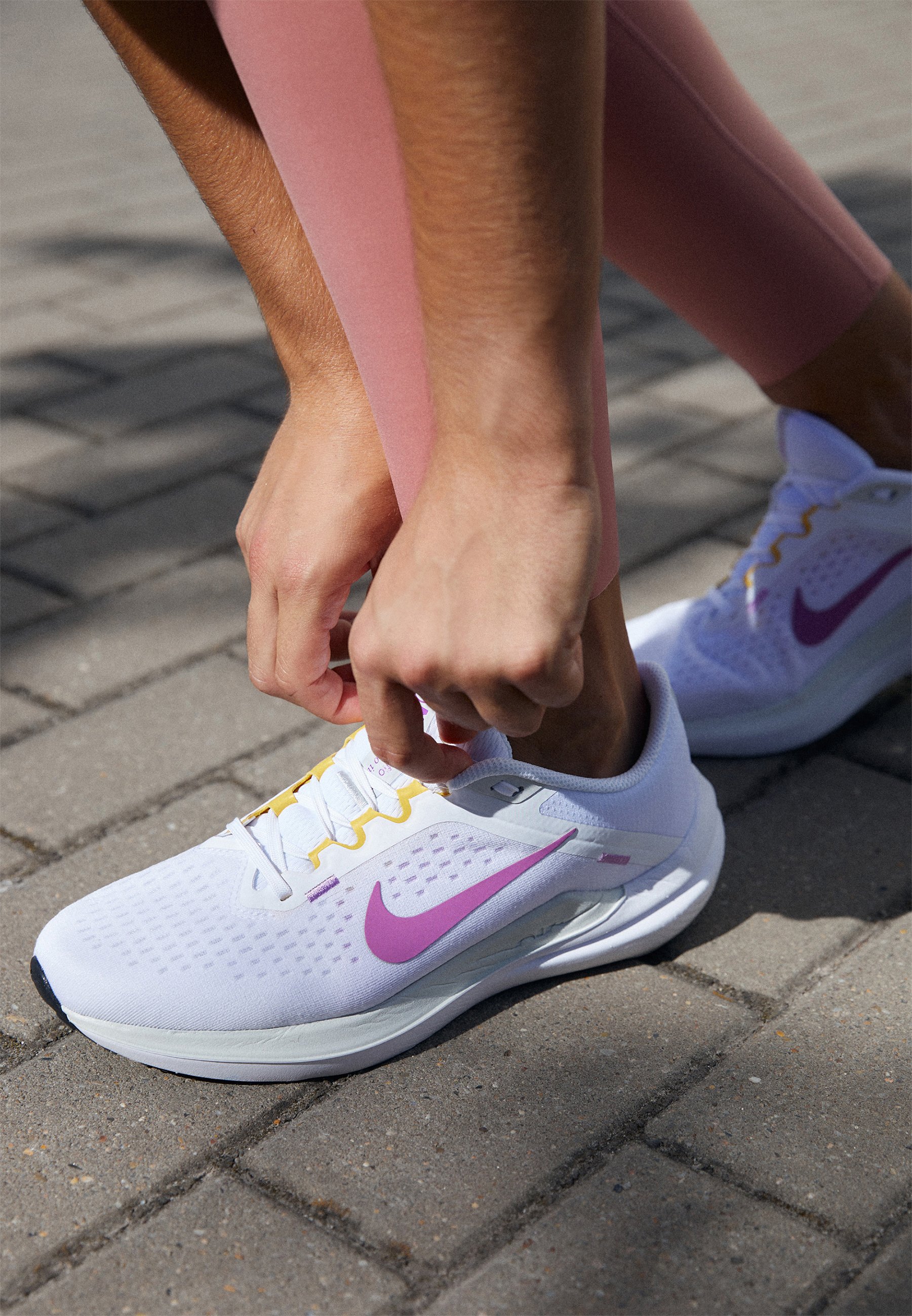 AIR WINFLO 10 - Neutral running shoes