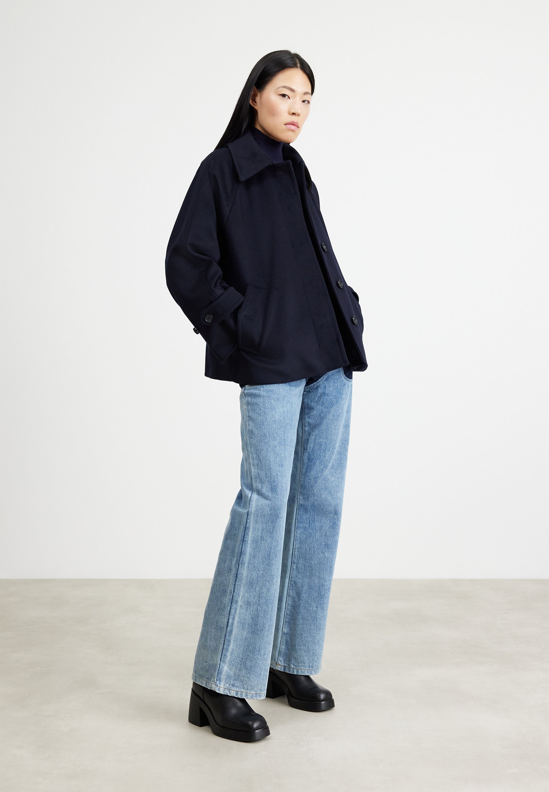 EEVE - Short coat