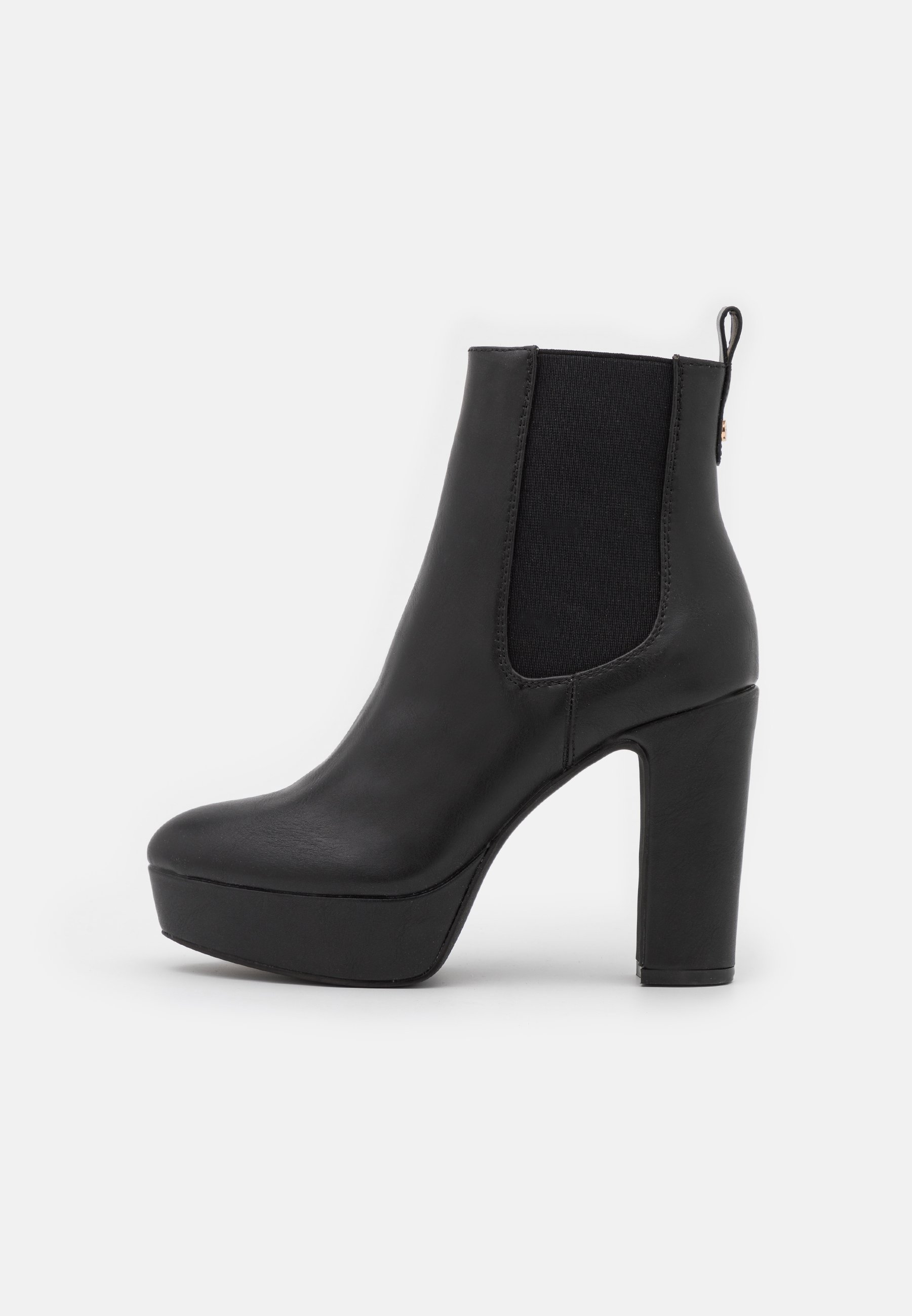 Platform ankle boots