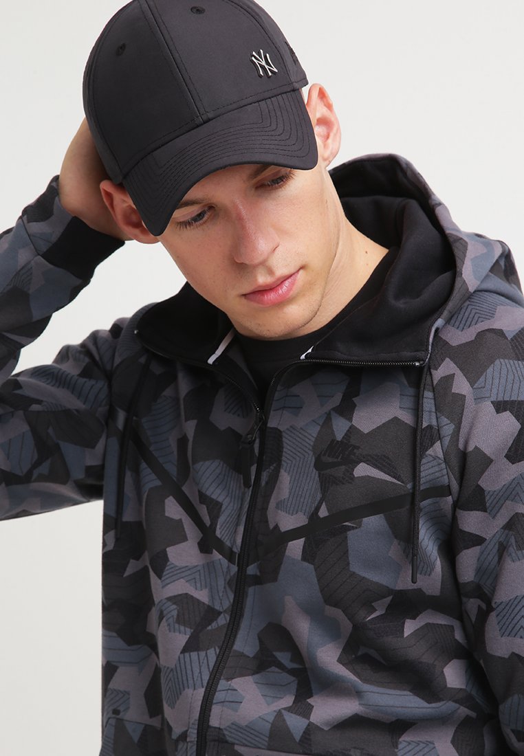 FORTY FLAWLESS LOGO - Cap